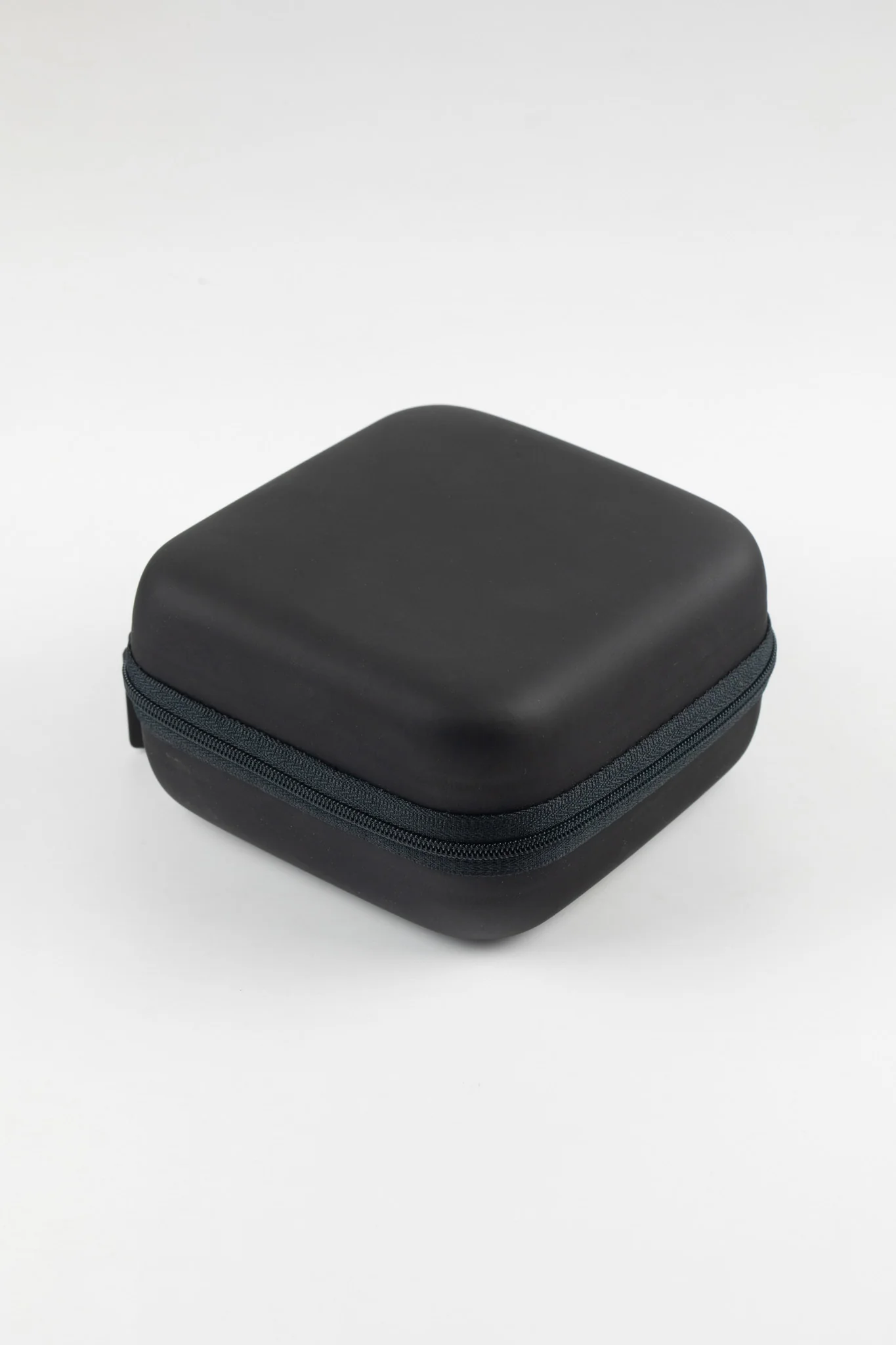 BECO TECHNIC ProtectMax Foam-Lined Watch Case – Matte Black - Image 5