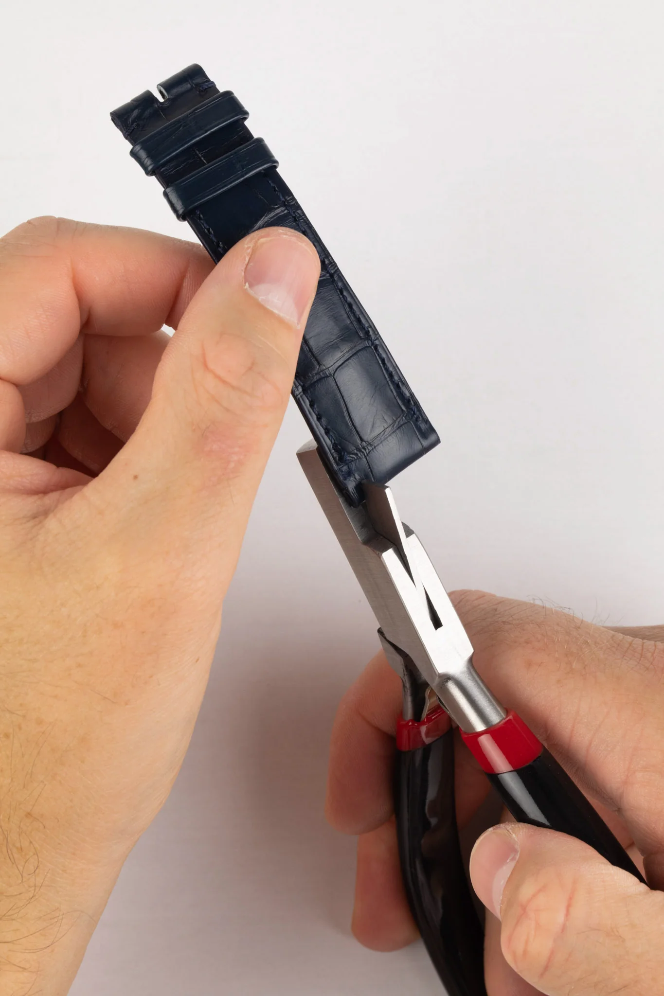 BECO TECHNIC Watch Strap Notch Cutting Pliers - 1.5mm - Image 2