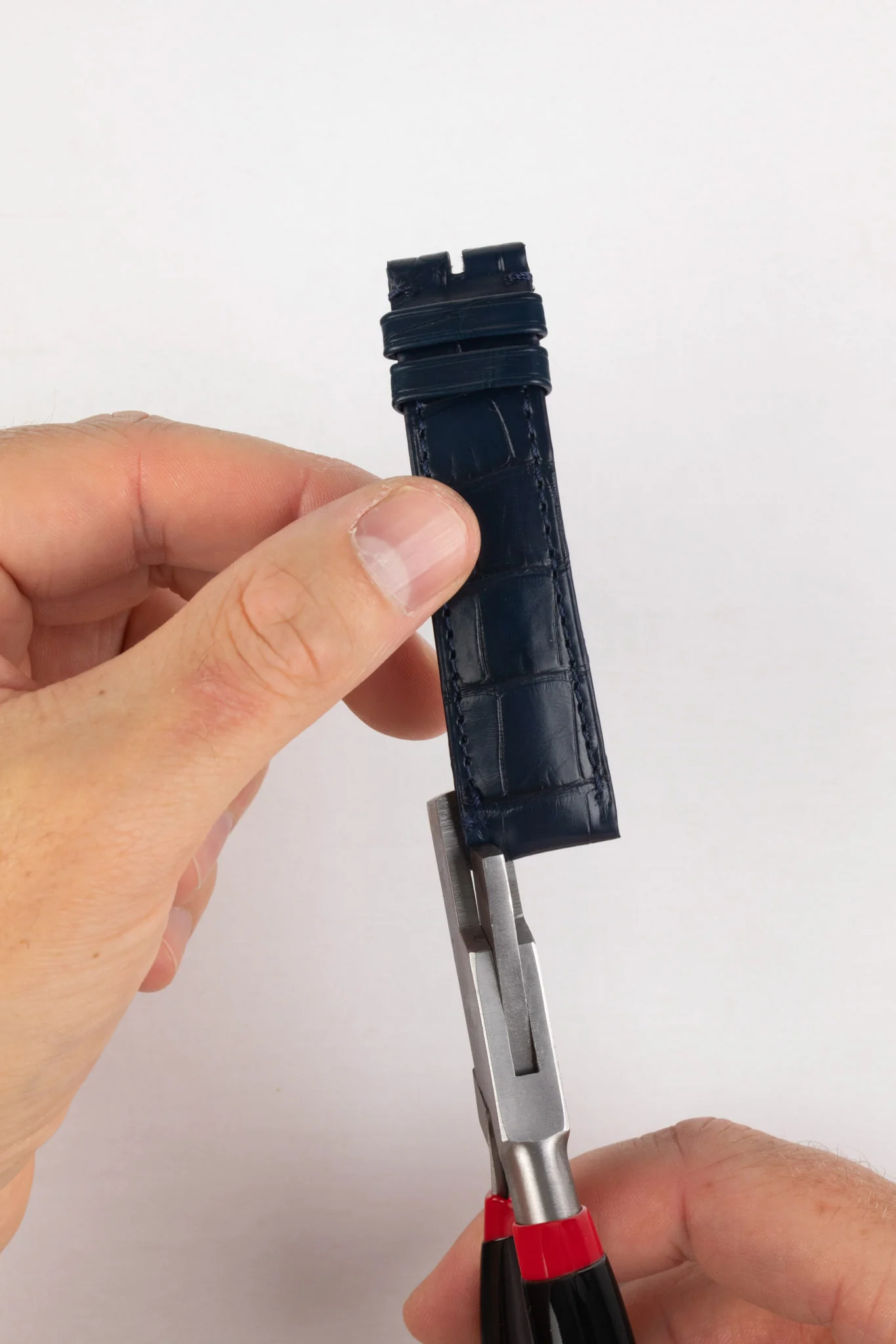 BECO TECHNIC Watch Strap Notch Cutting Pliers - 3.0mm - Image 2