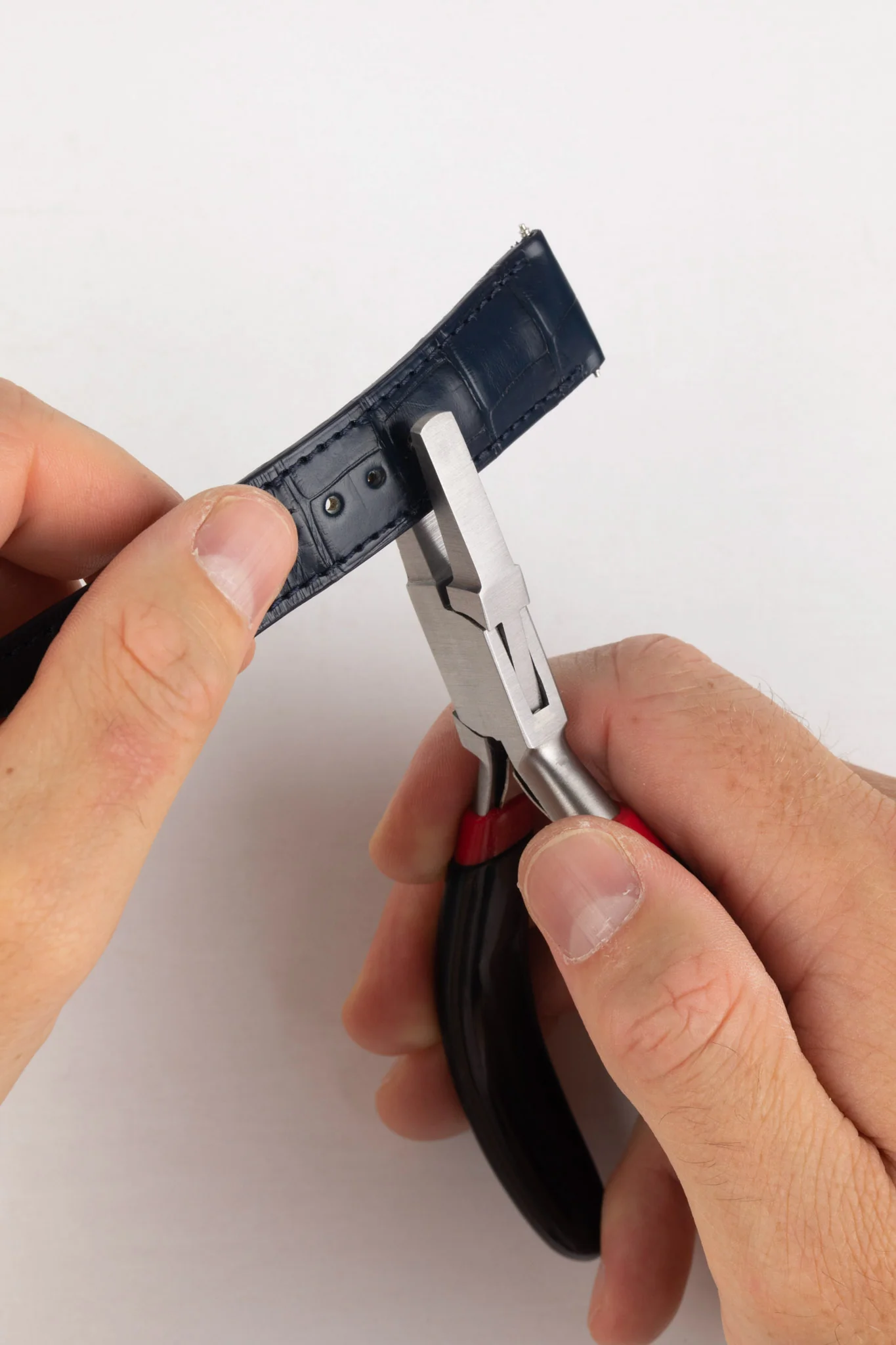 BECO TECHNIC Watch Strap Hole Punch Pliers - 1.5mm - Image 2