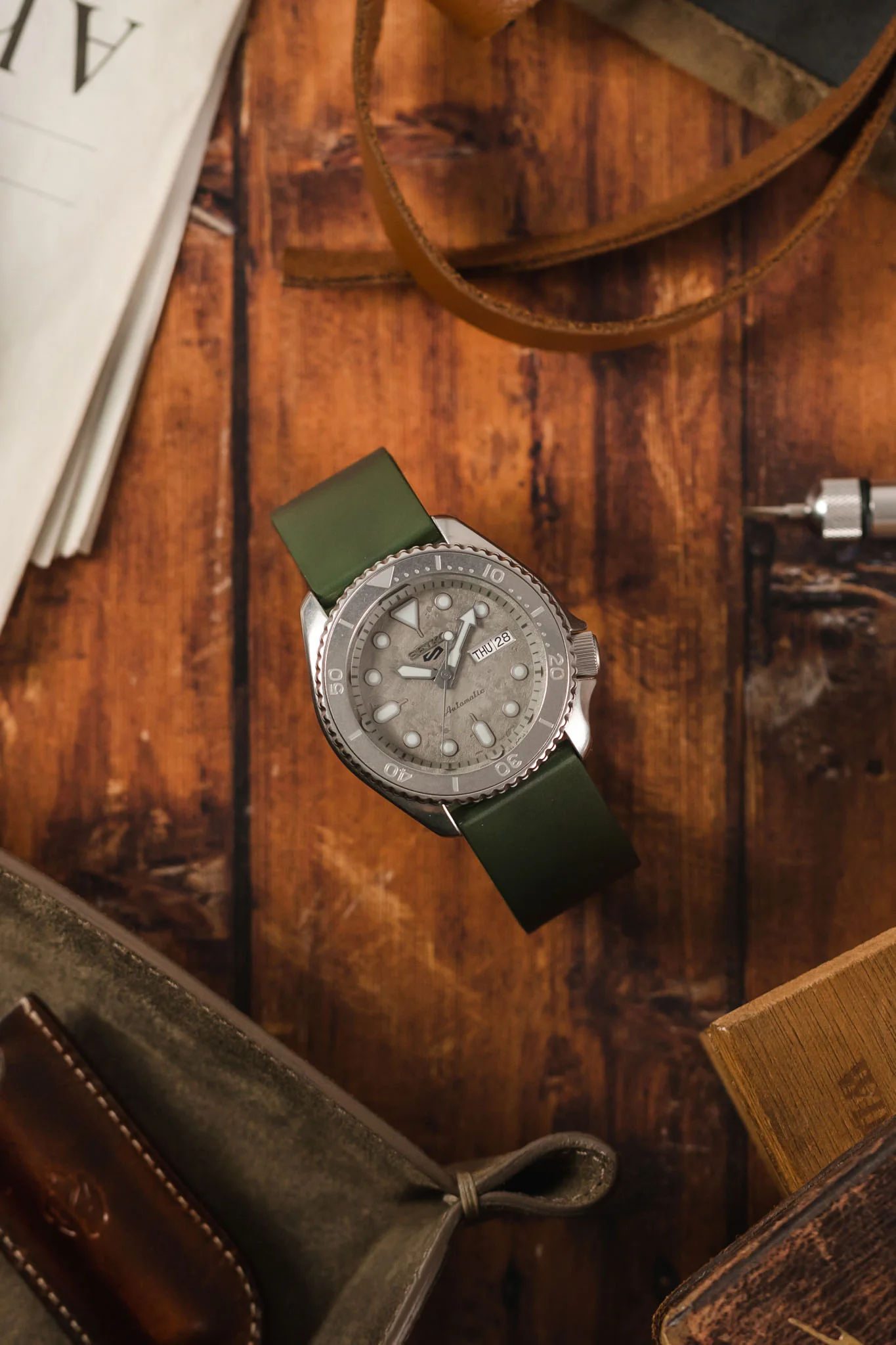 Bonetto Cinturini 270 Self-Punch Rubber Watch Strap in DARK GREEN - Image 9