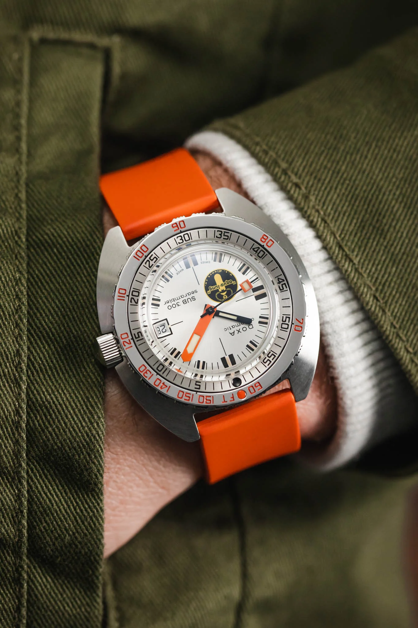 Bonetto Cinturini 270 Self-Punch Rubber Watch Strap in ORANGE - Image 6