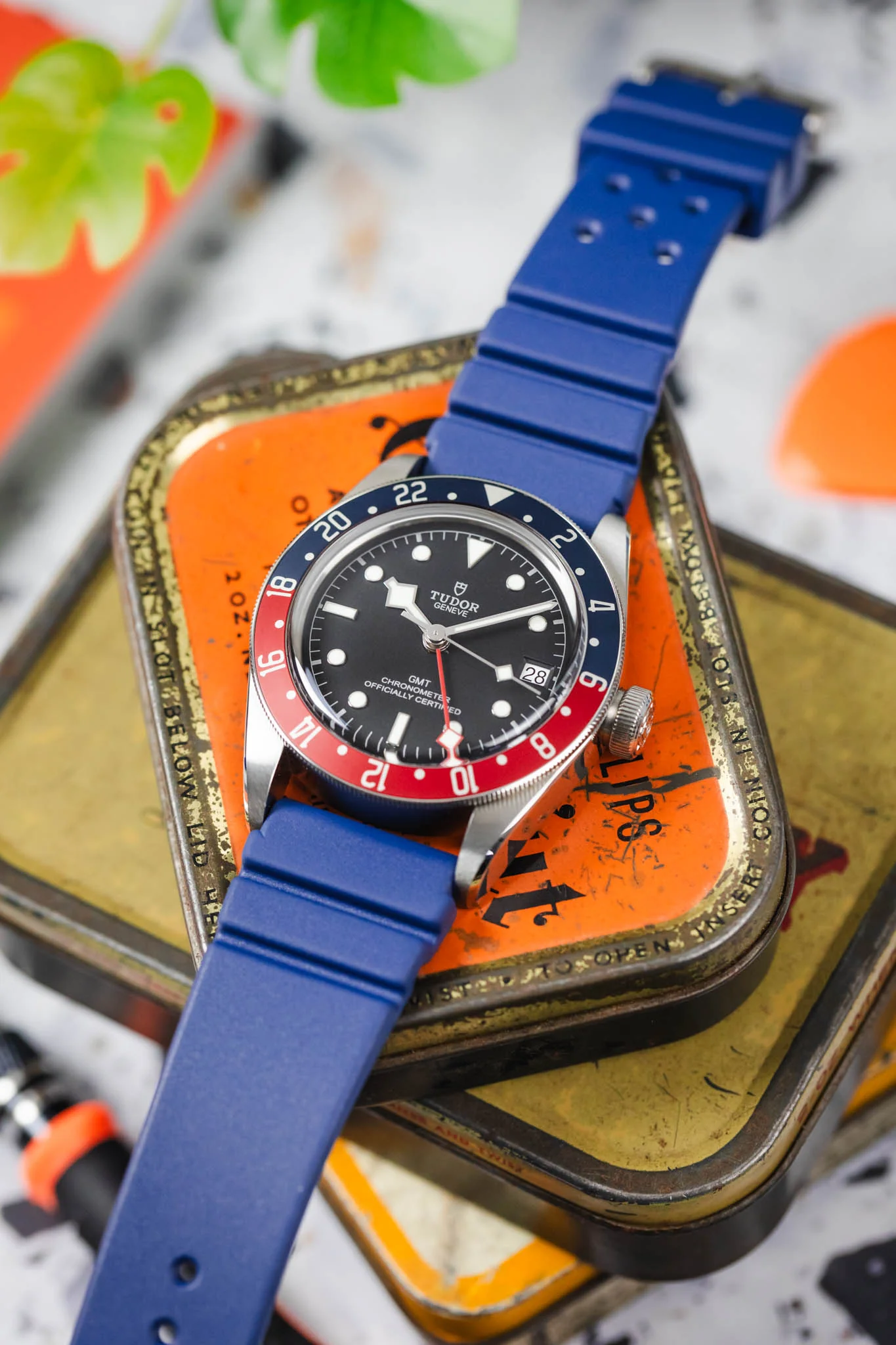 Bonetto Cinturini 284 Premium Rubber Sports Watch Strap in BLUE - Image 6