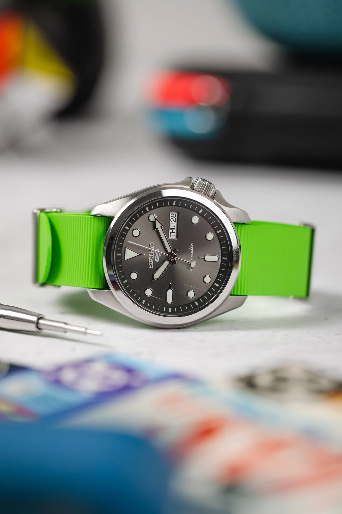 Bonetto Cinturini 328 Premium Rubber One-Piece Watch Strap in LIME GREEN - Image 4