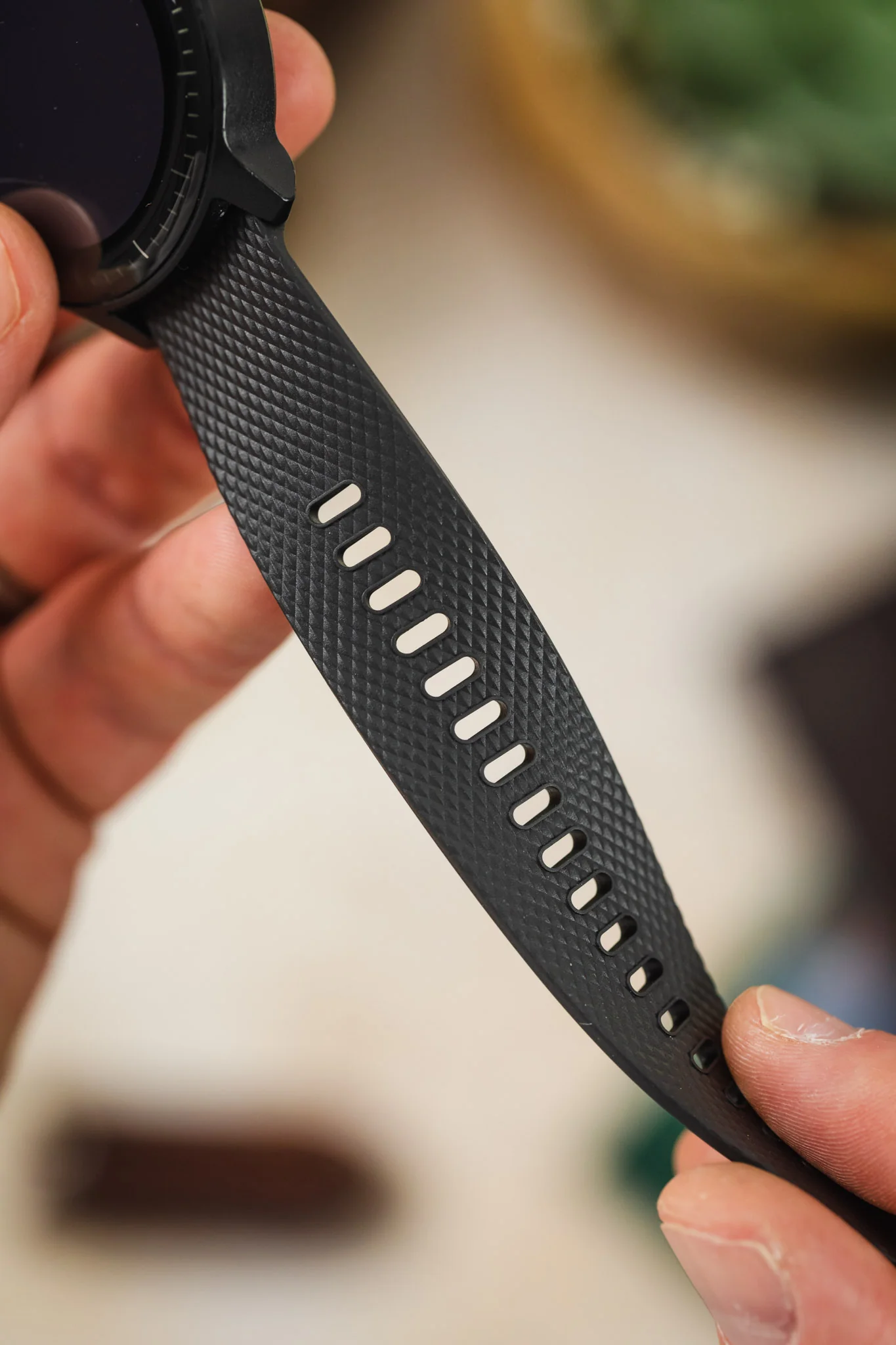 Bonetto Cinturini 330 Wide-Tang Parallel Rubber Watch Strap in BLACK - Image 6