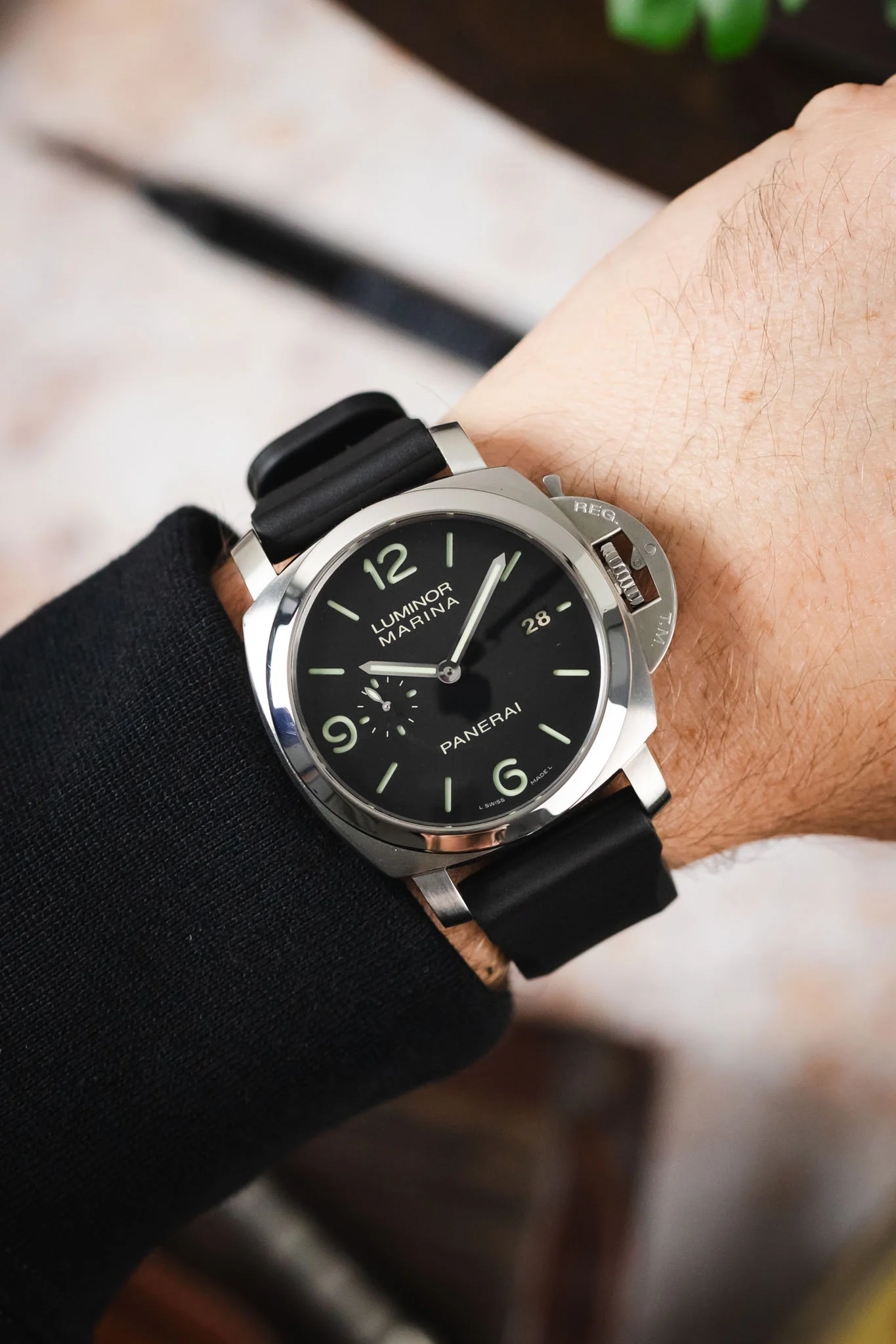 Bonetto Cinturini 317 Premium Rubber Watch Strap in BLACK - Image 2