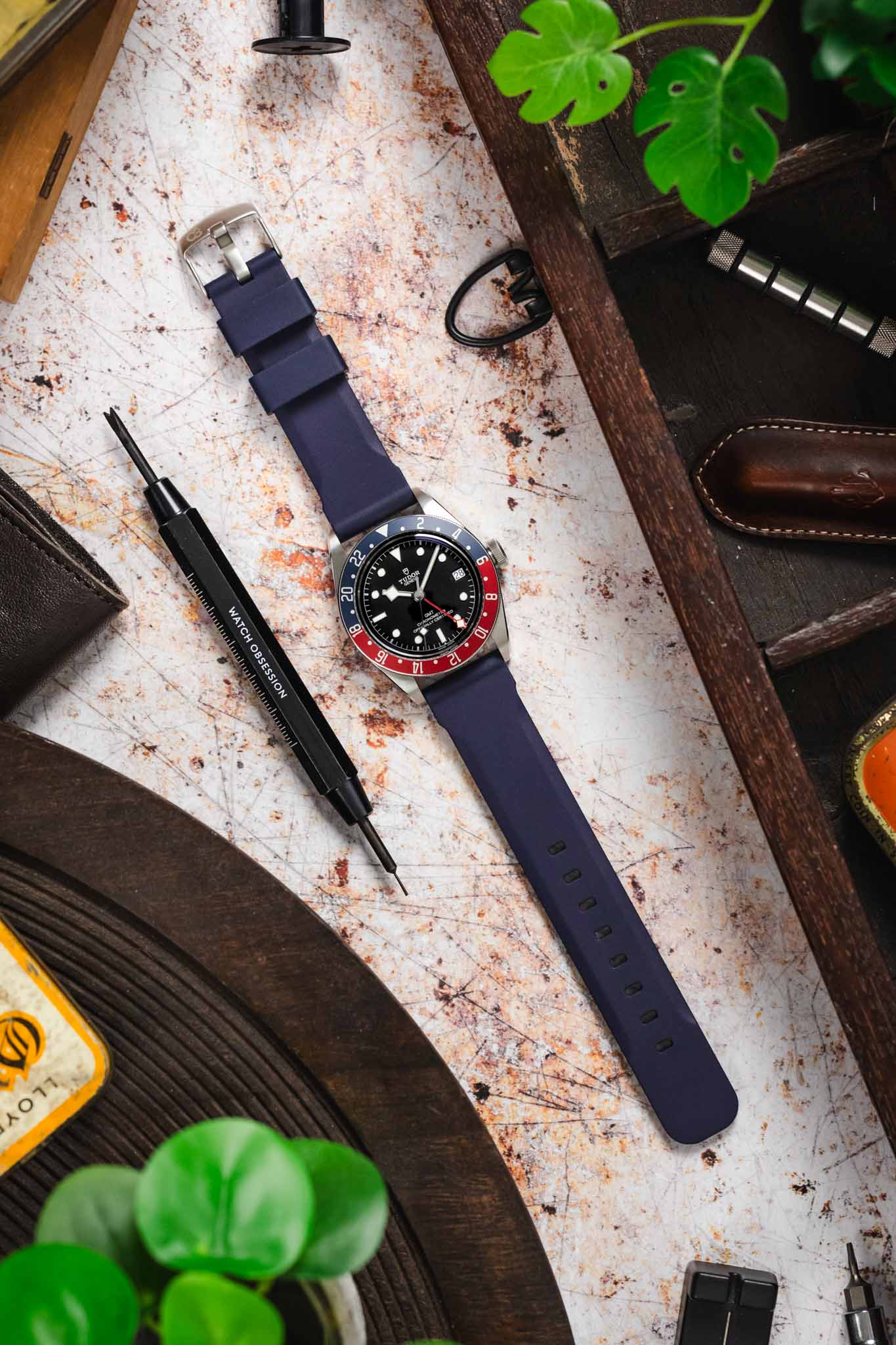 Bonetto Cinturini 317 Premium Rubber Watch Strap in DARK BLUE - Image 9