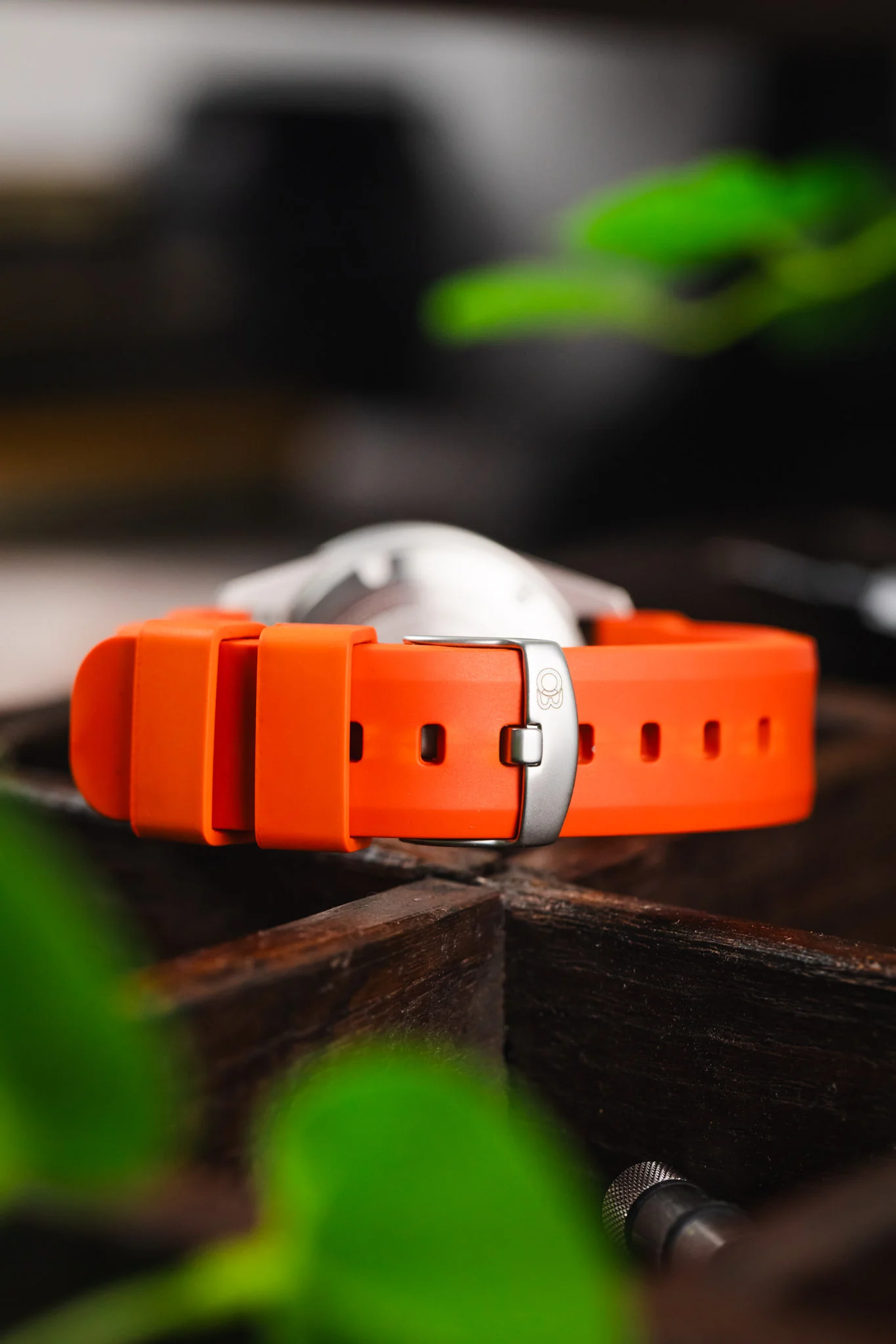 Bonetto Cinturini 317 Premium Rubber Watch Strap in ORANGE - Image 6