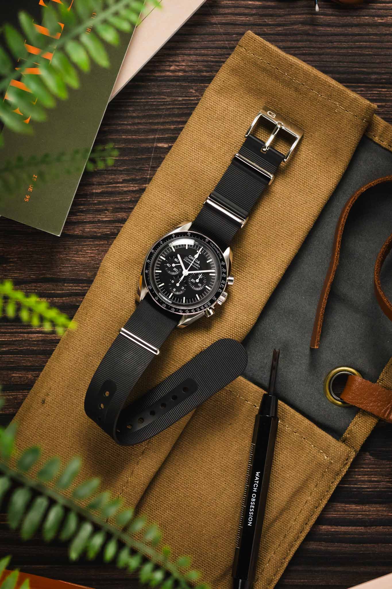 Bonetto Cinturini 328 Premium Rubber One-Piece Watch Strap in BLACK - Image 6