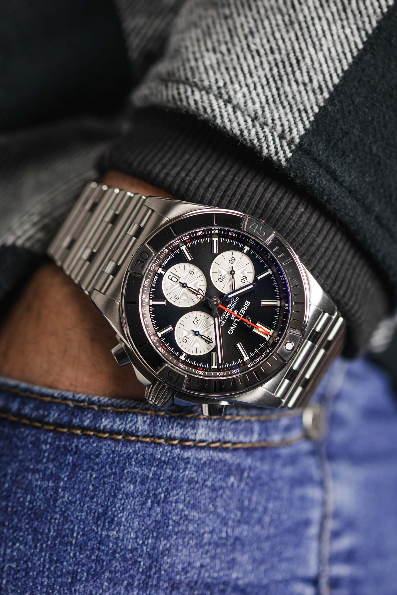 BREITLING Chronomat B01 42 - Black - Image 6
