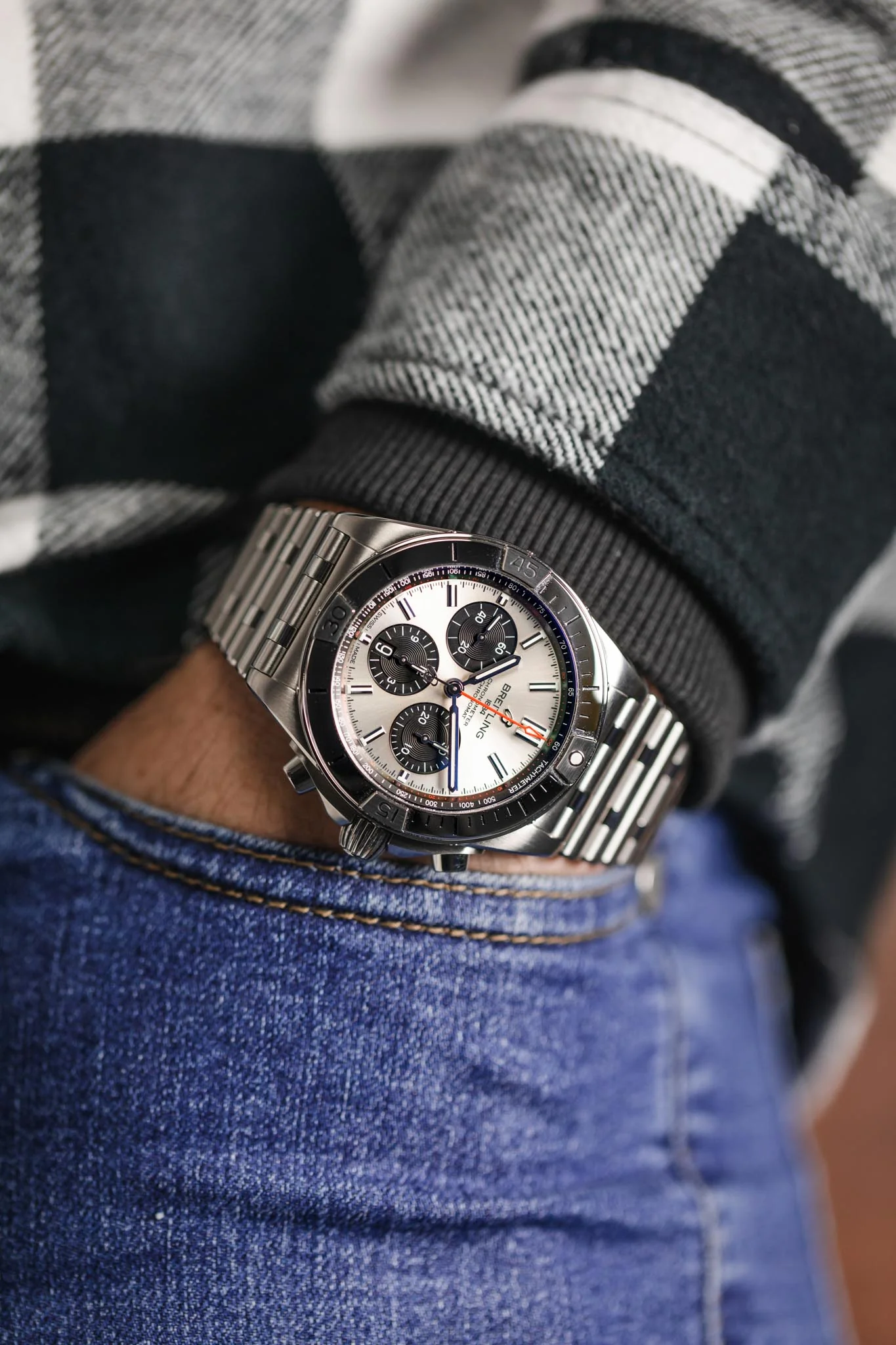 BREITLING Chronomat B01 42 – Silver Dial - Image 6