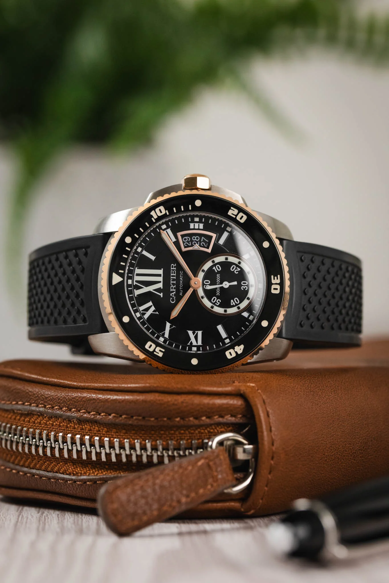 Cartier Calibre de Cartier - Black , Gold - Image 4
