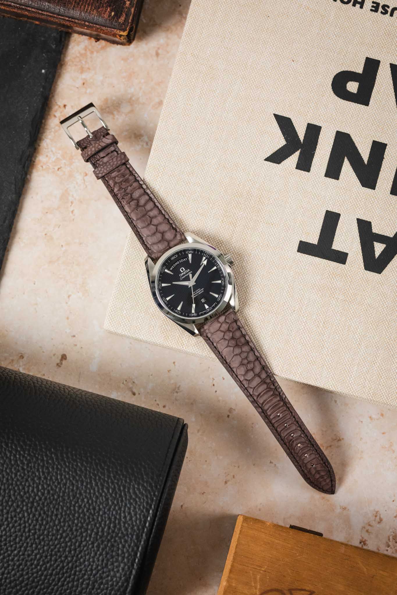 Classic Gallo Leather Watch Strap in Matte Vintage Brown - Image 8