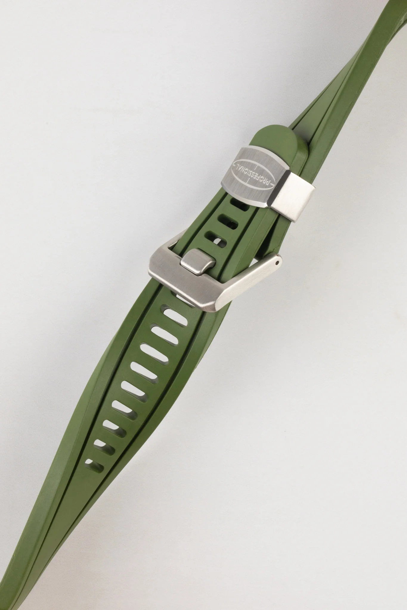 CRAFTER BLUE CB05 Rubber Watch Strap for Seiko SKX Series – GREEN with Steel Keeper - Image 5
