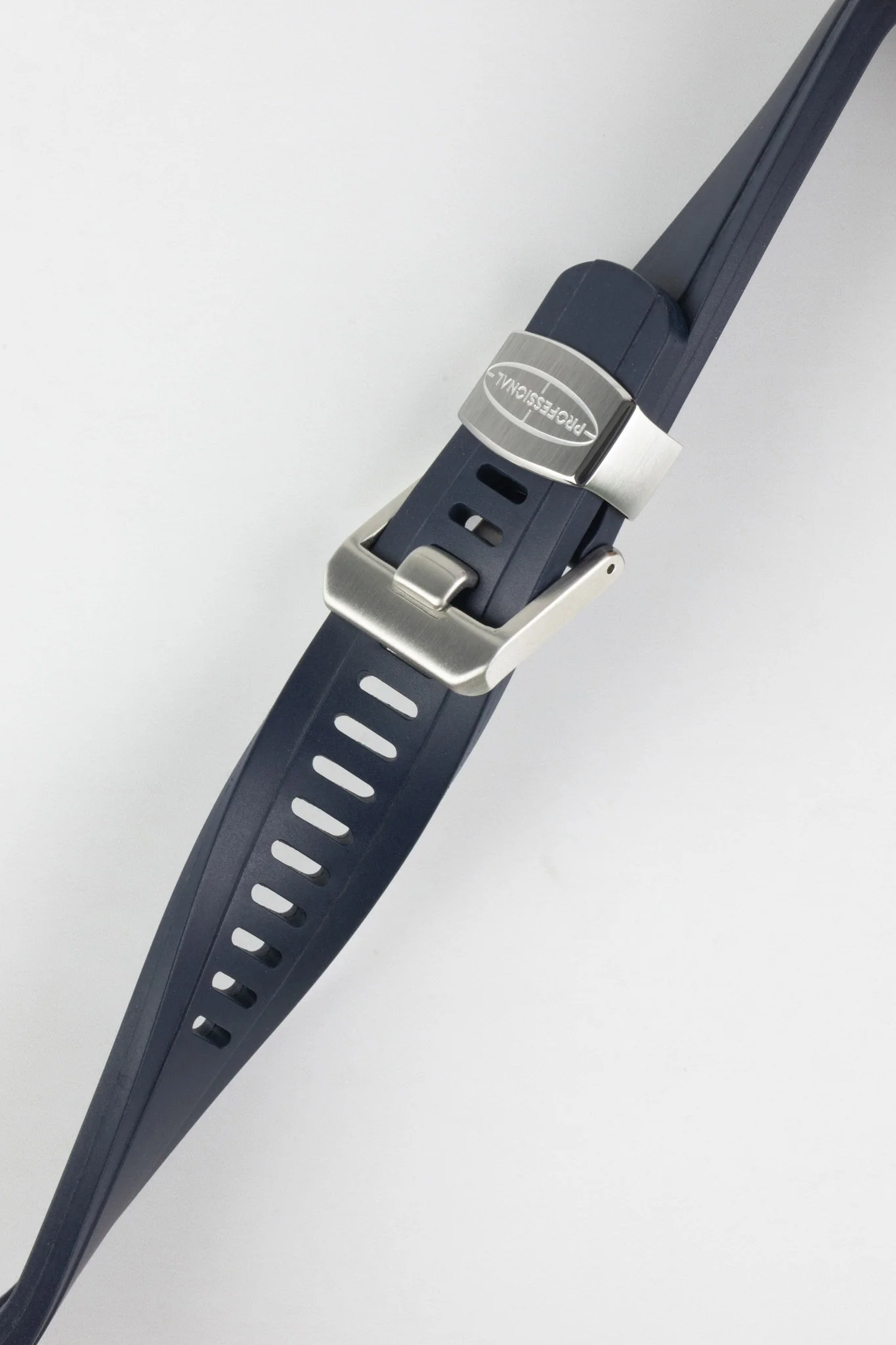 CRAFTER BLUE CB10 Rubber Watch Strap for Seiko 5 Sports Series – NAVY BLUE with Rubber & Steel Keepers - Image 3