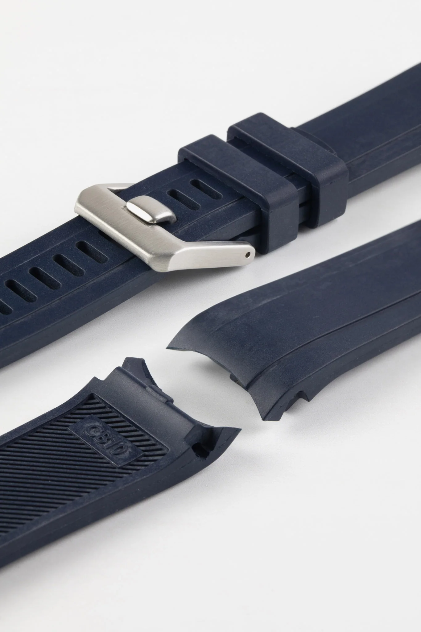 CRAFTER BLUE CB10 Rubber Watch Strap for Seiko 5 Sports Series – NAVY BLUE with Rubber & Steel Keepers - Image 5