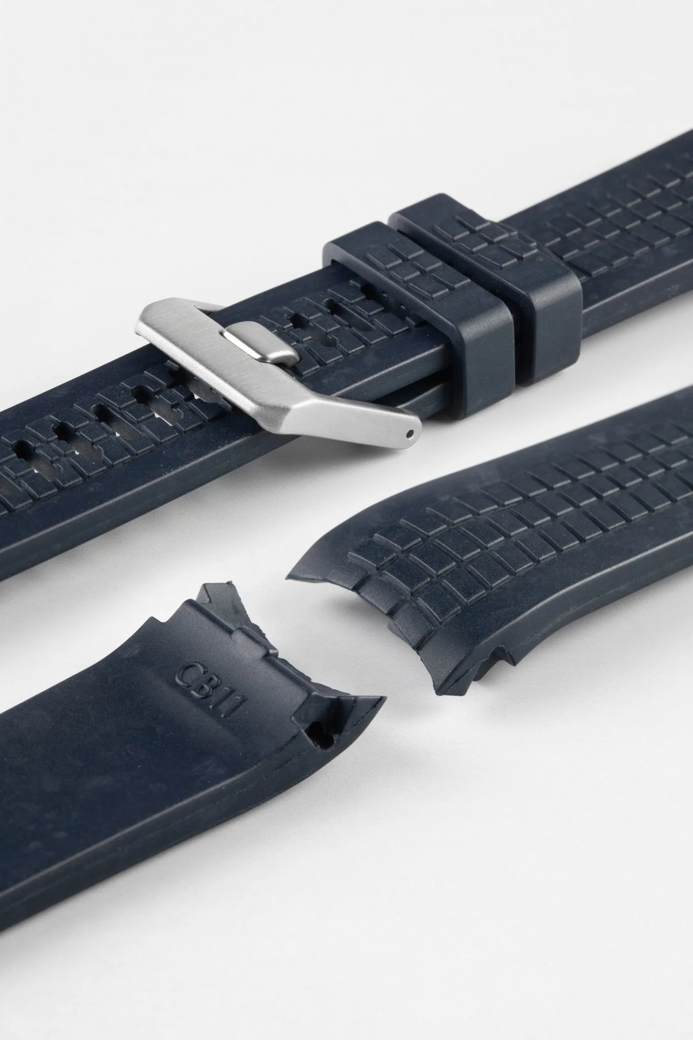 CRAFTER BLUE CB11 'Aquanaut' Rubber Watch Strap for Seiko 5 Sports Series – DARK BLUE - Image 5