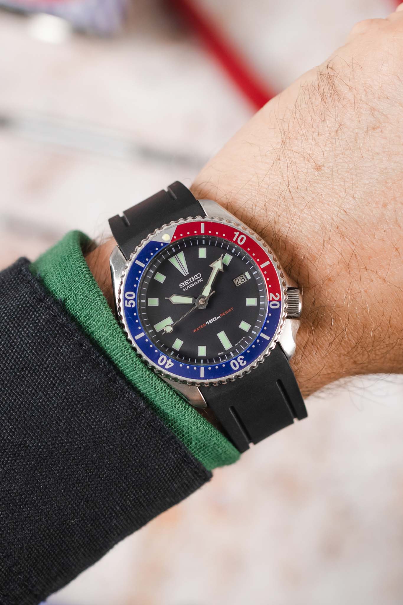 CRAFTER BLUE CB05 Rubber Watch Strap for Seiko SKX Series – BLACK with Steel Keeper - Image 2