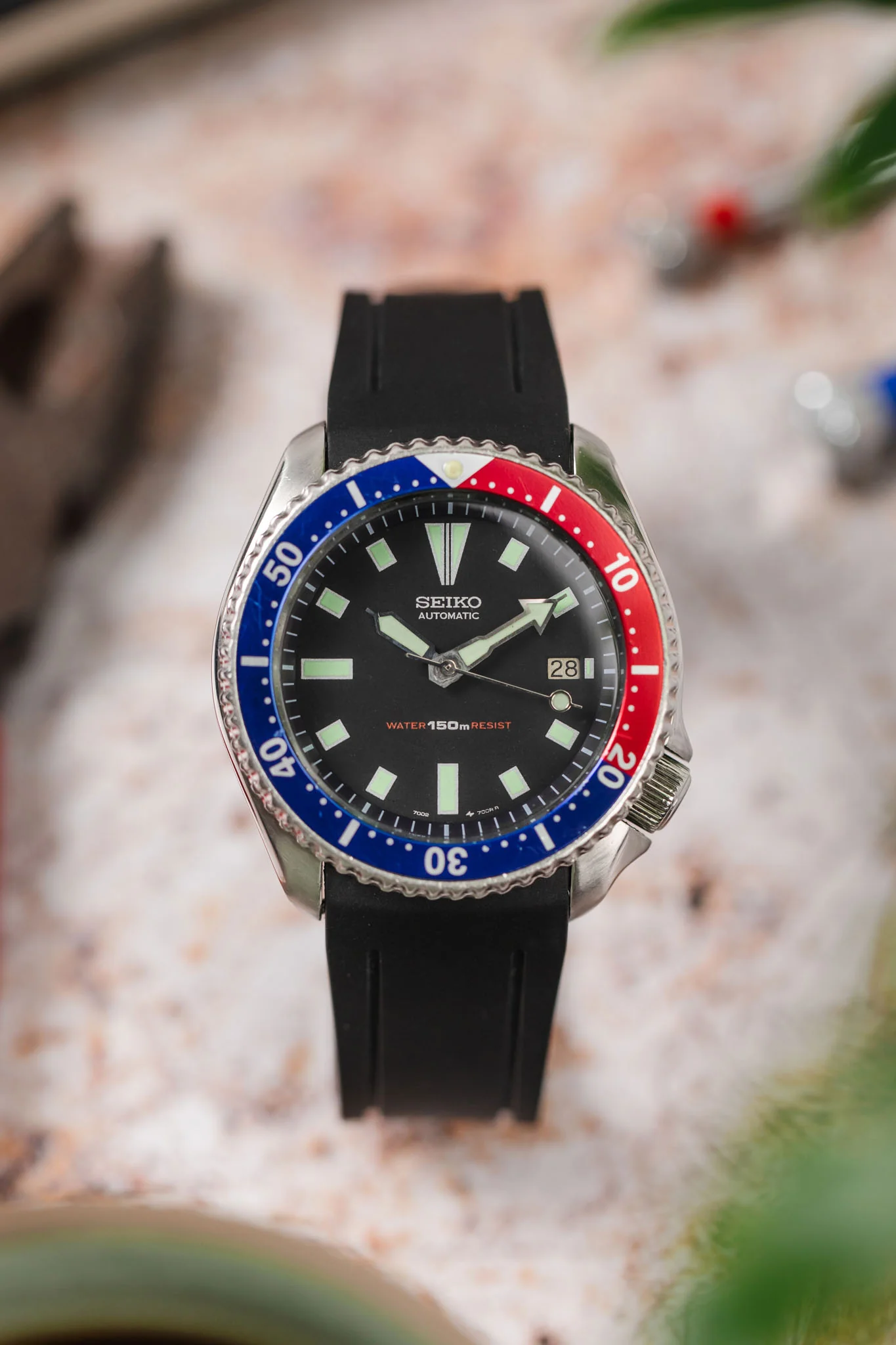 CRAFTER BLUE CB05 Rubber Watch Strap for Seiko SKX Series – BLACK with Steel Keeper - Image 4