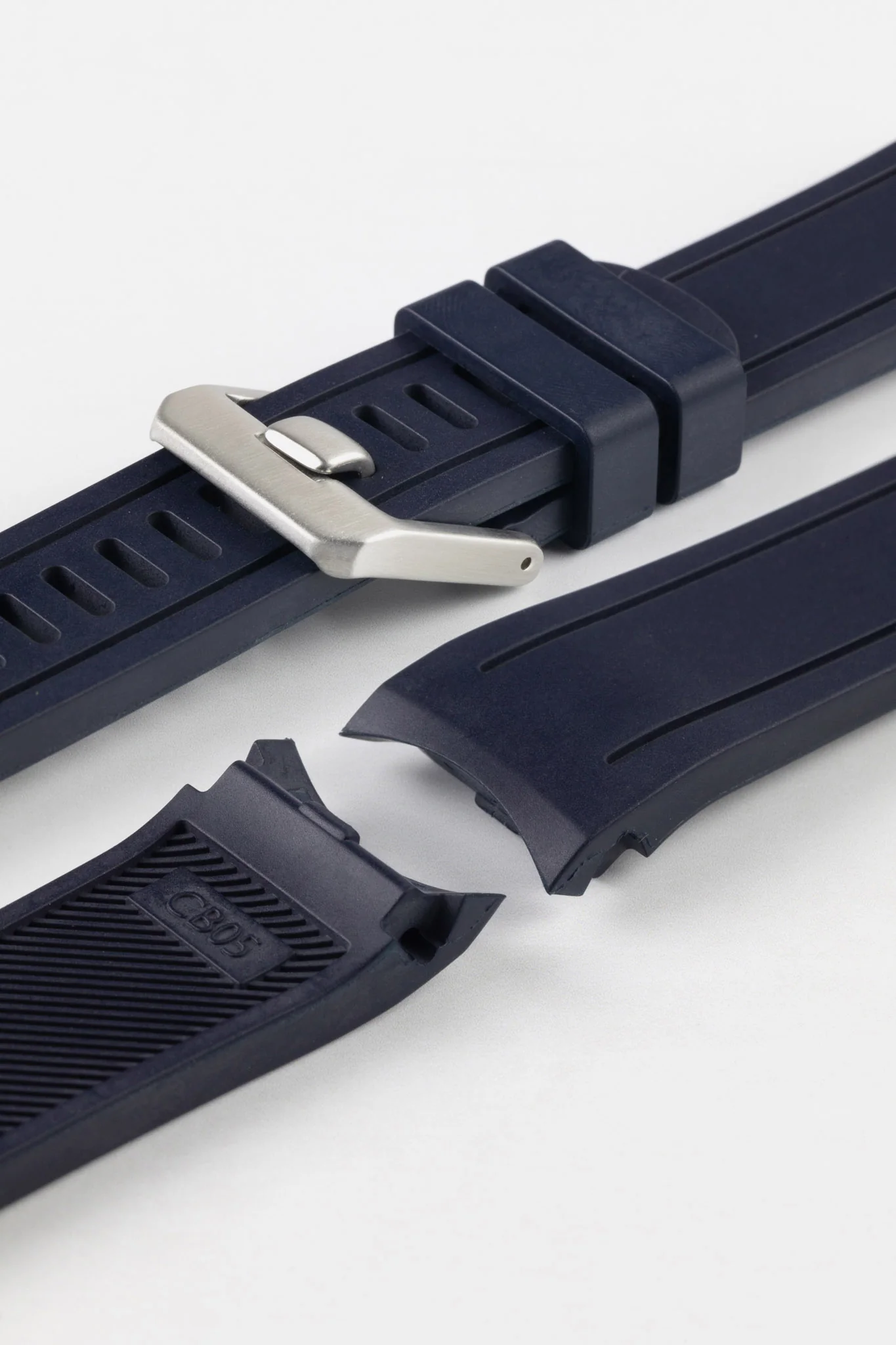 CRAFTER BLUE CB05 Rubber Watch Strap for Seiko SKX Series – NAVY BLUE with Steel Keeper - Image 8