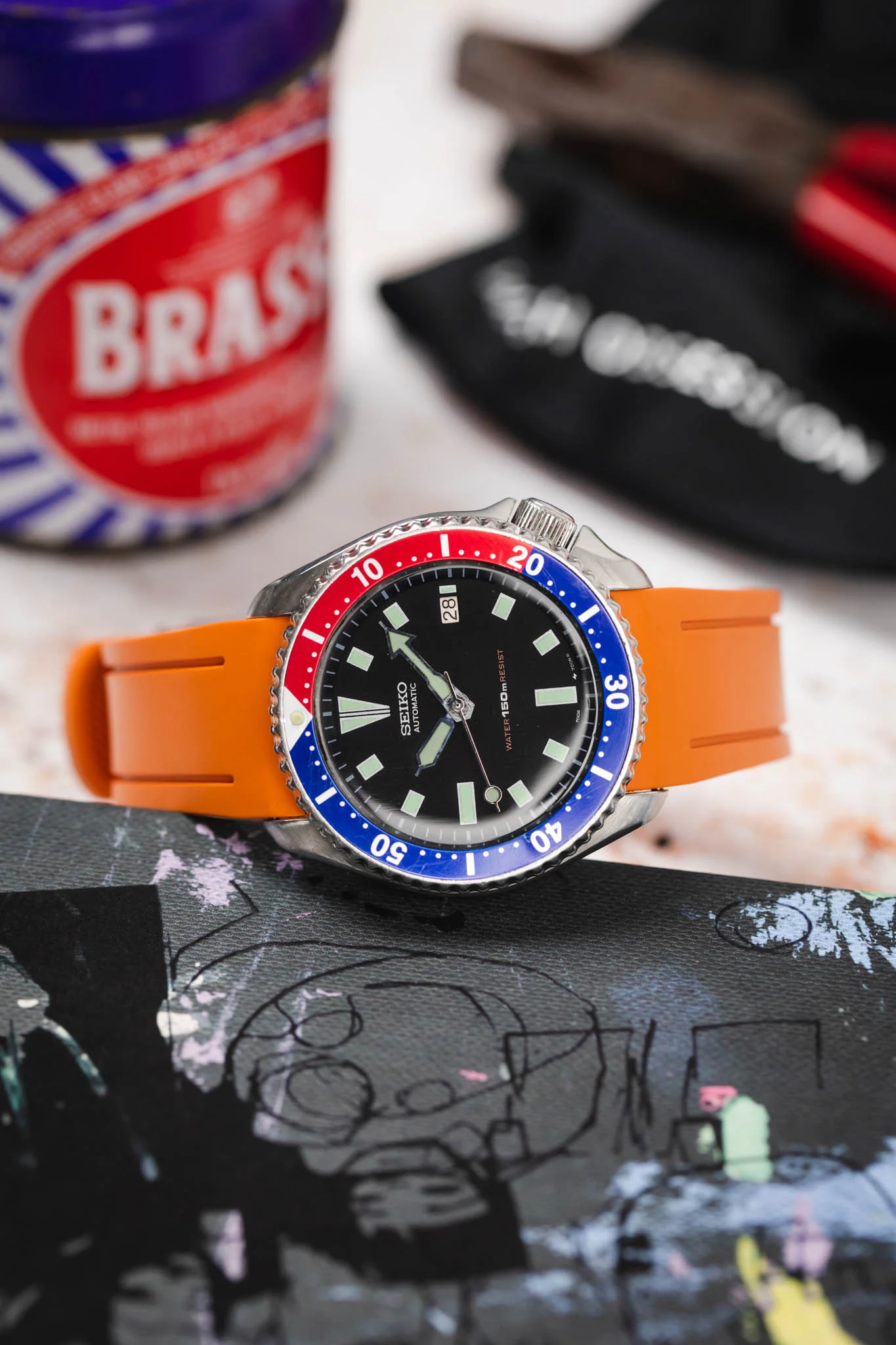 CRAFTER BLUE CB05 Rubber Watch Strap for Seiko SKX Series – ORANGE with Steel Keeper - Image 4