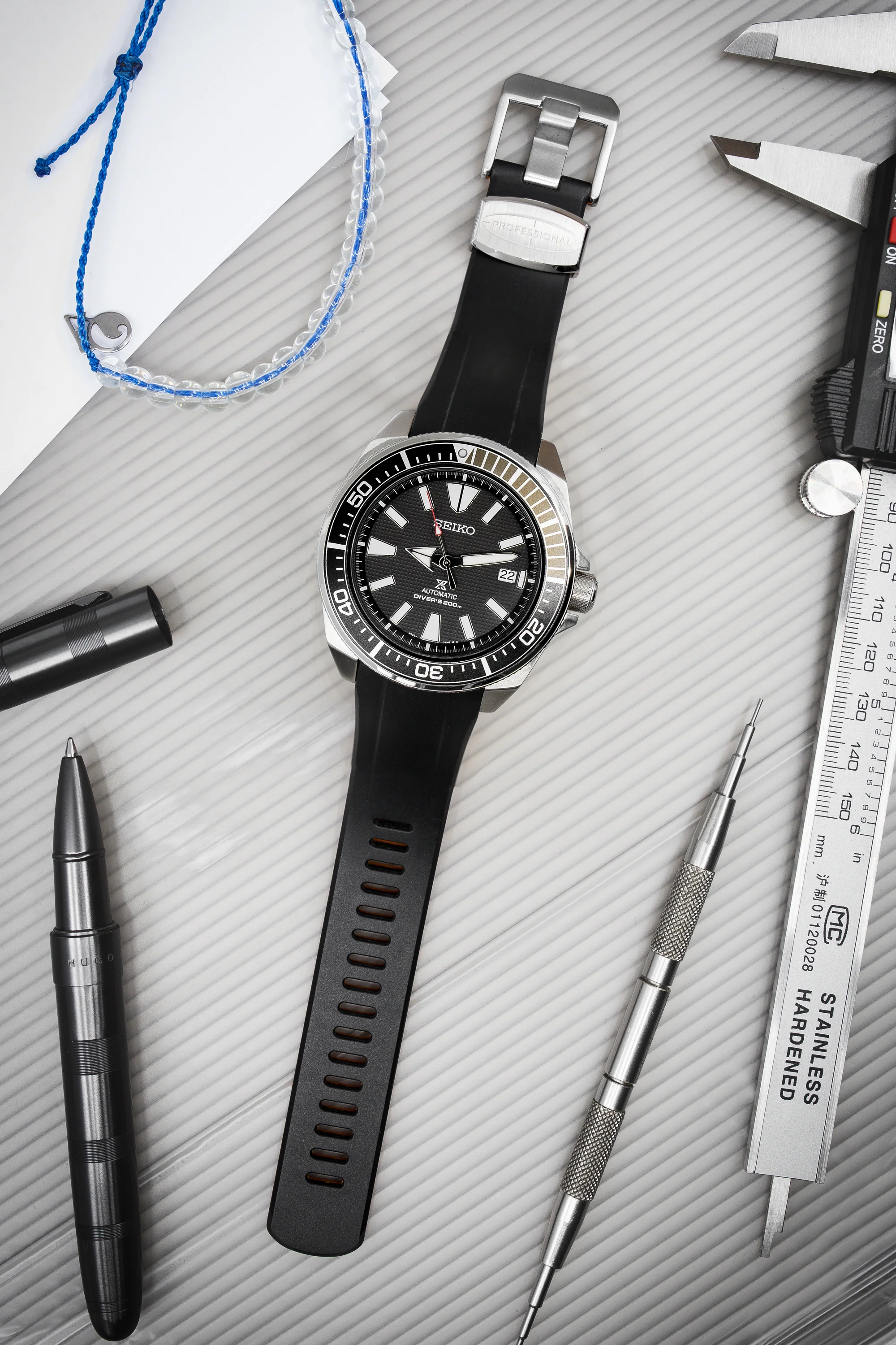 CRAFTER BLUE CB09 Rubber Watch Strap for Seiko "New" Samurai Series – BLACK & ORANGE - Image 2