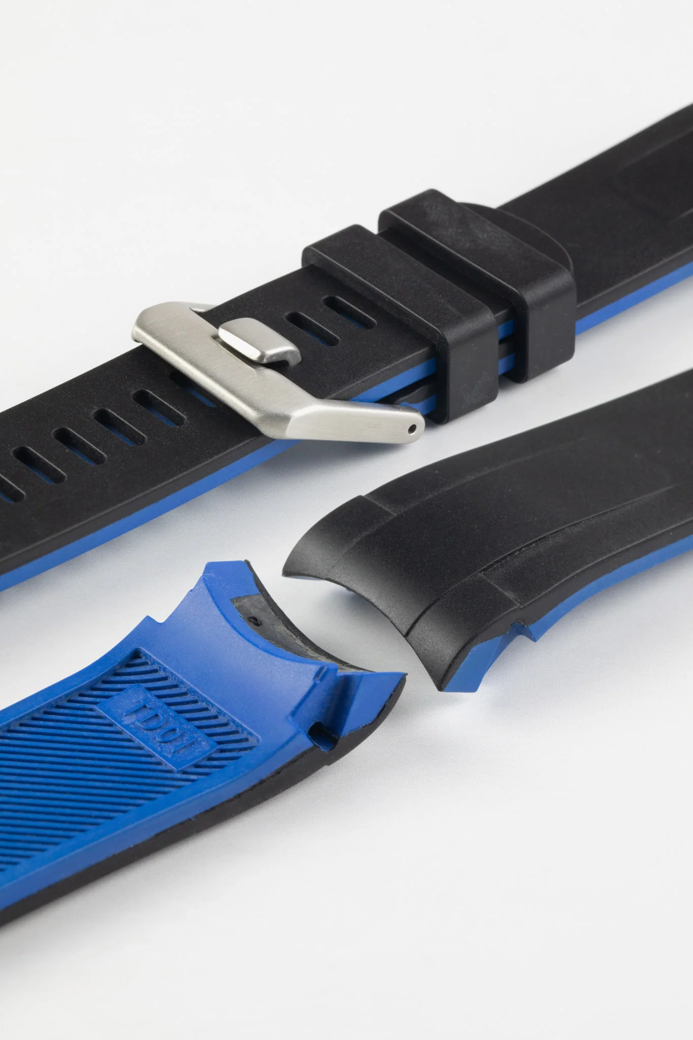 CRAFTER BLUE TD01 Rubber Watch Strap for Tudor Black Bay Series – BLACK & BLUE - Image 6