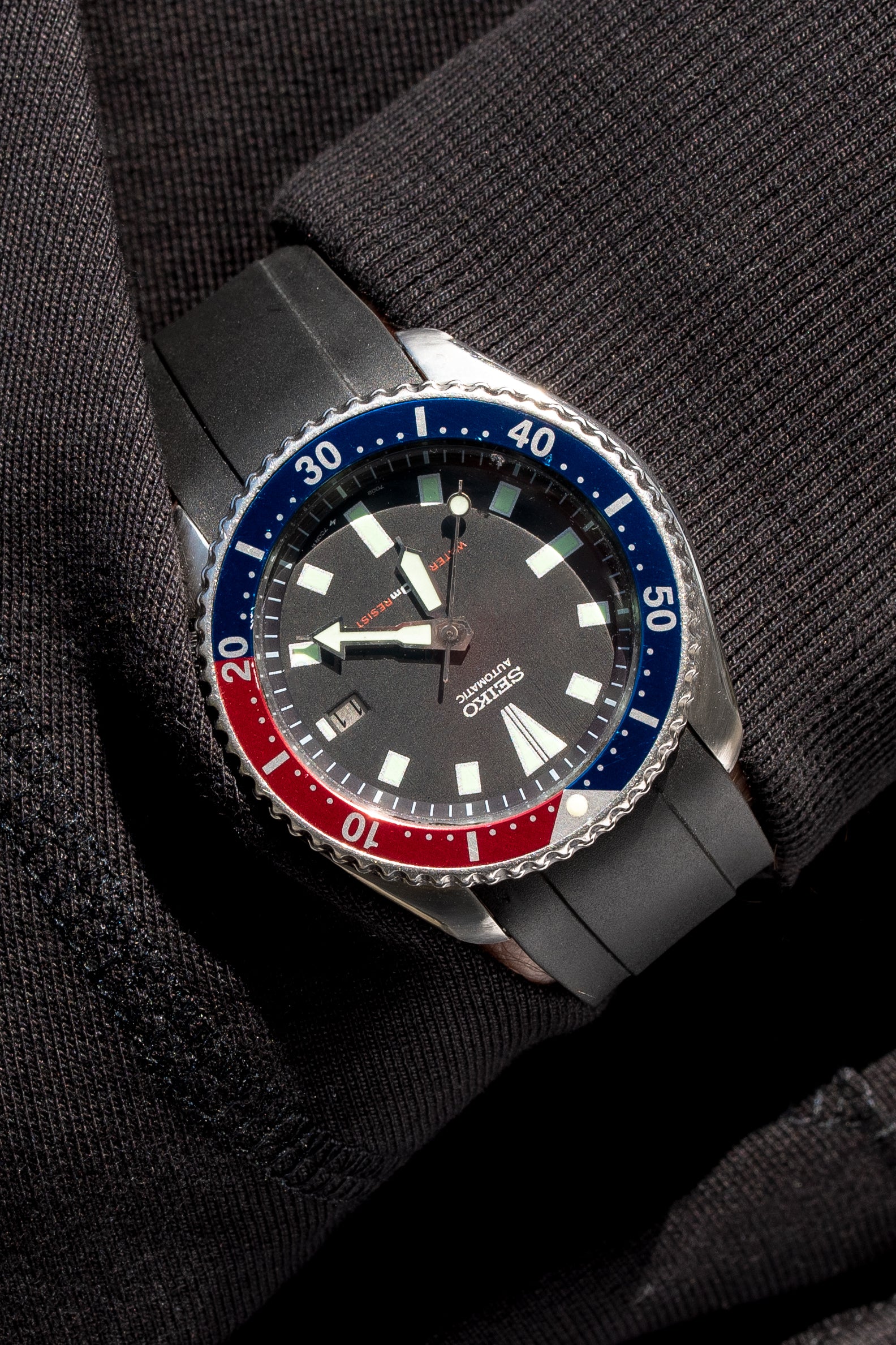 CRAFTER BLUE CB10 Rubber Watch Strap for Seiko SKX Series – BLACK with Rubber & Steel Keepers - Image 2
