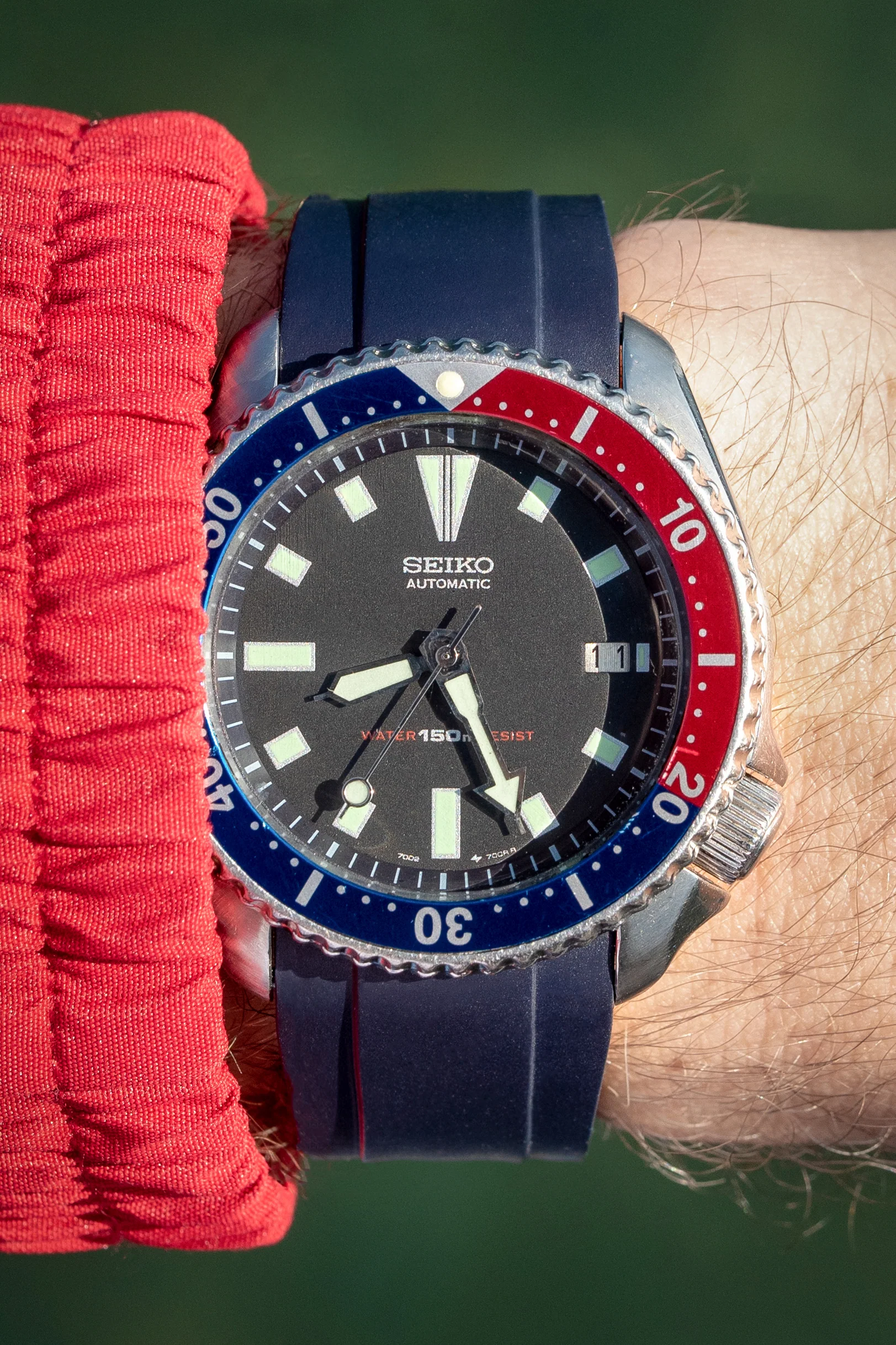 CRAFTER BLUE CB10 Rubber Watch Strap for Seiko SKX Series – NAVY BLUE with Rubber & Steel Keepers - Image 2