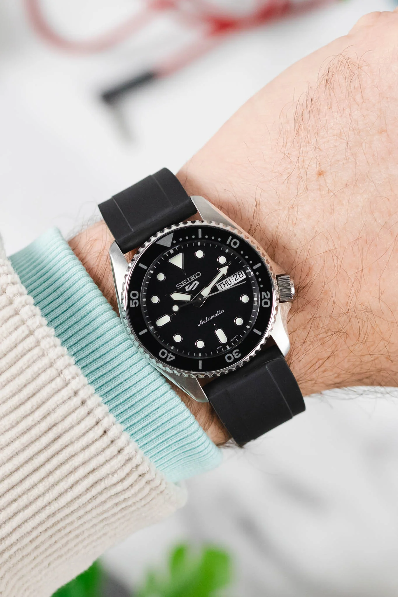 CRAFTER BLUE UX03 Black FKM Rubber Watch Strap - Image 2