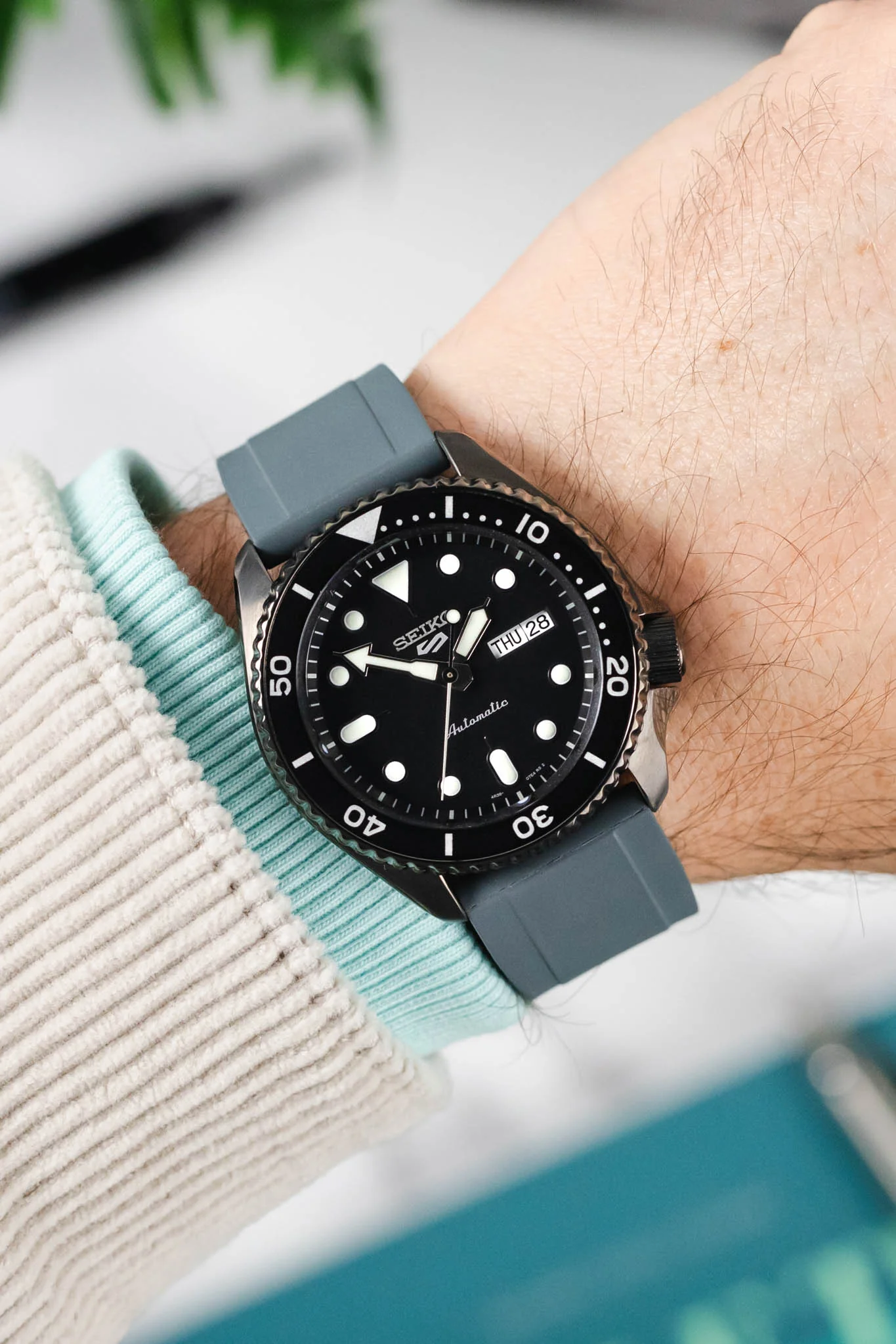 CRAFTER BLUE UX03 Grey FKM Rubber Watch Strap - Image 2