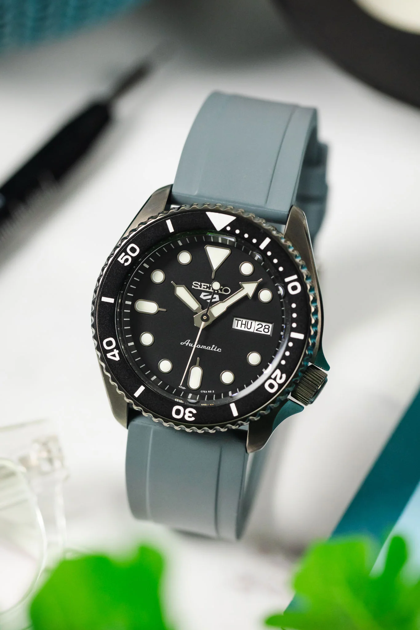 CRAFTER BLUE UX03 Grey FKM Rubber Watch Strap - Image 4