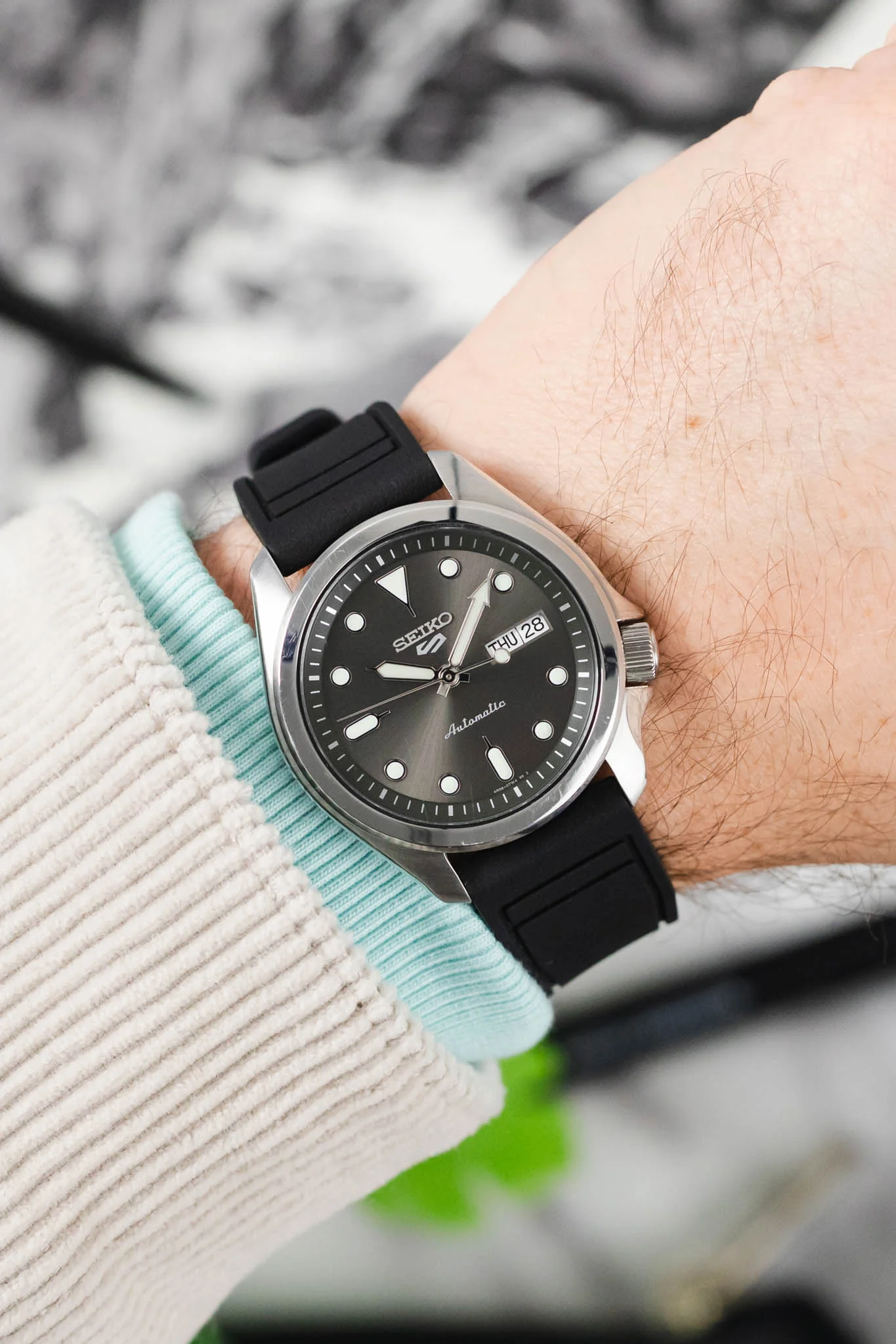 CRAFTER BLUE UX07 Black FKM Rubber Watch Strap - Image 2