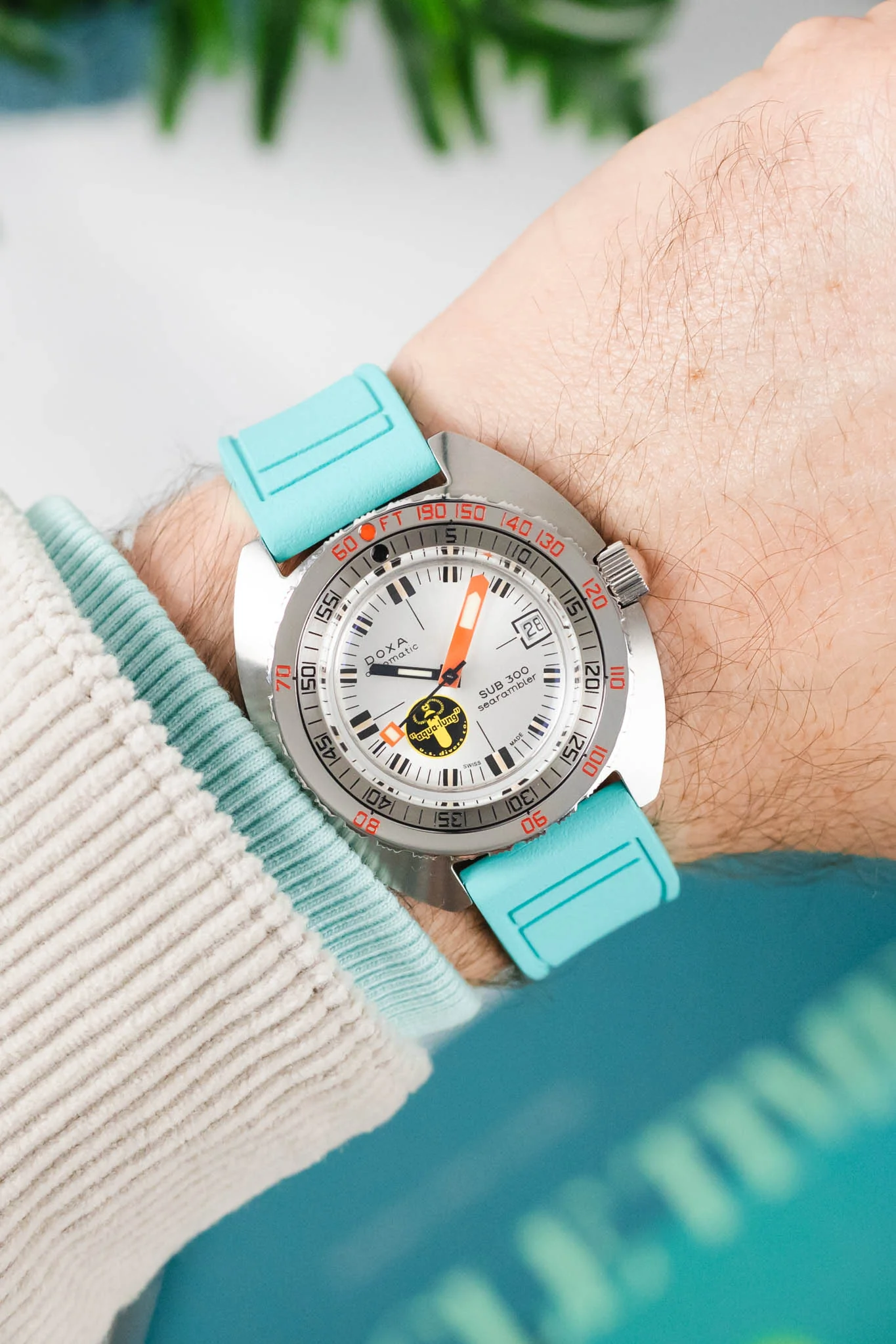 CRAFTER BLUE UX07 Turquoise FKM Rubber Watch Strap - Image 2