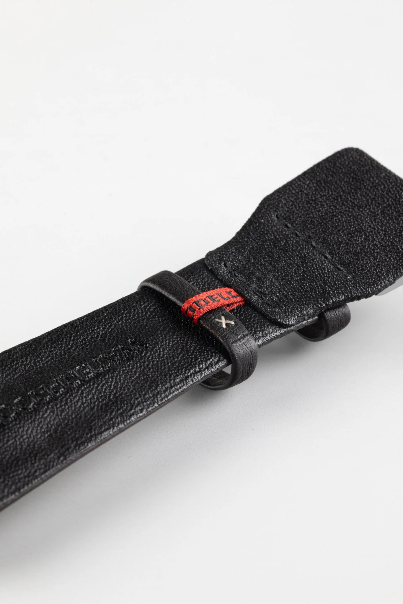 Di-Modell CHRONISSIMO Waterproof Leather Watch Strap in BLACK / RED - Image 5