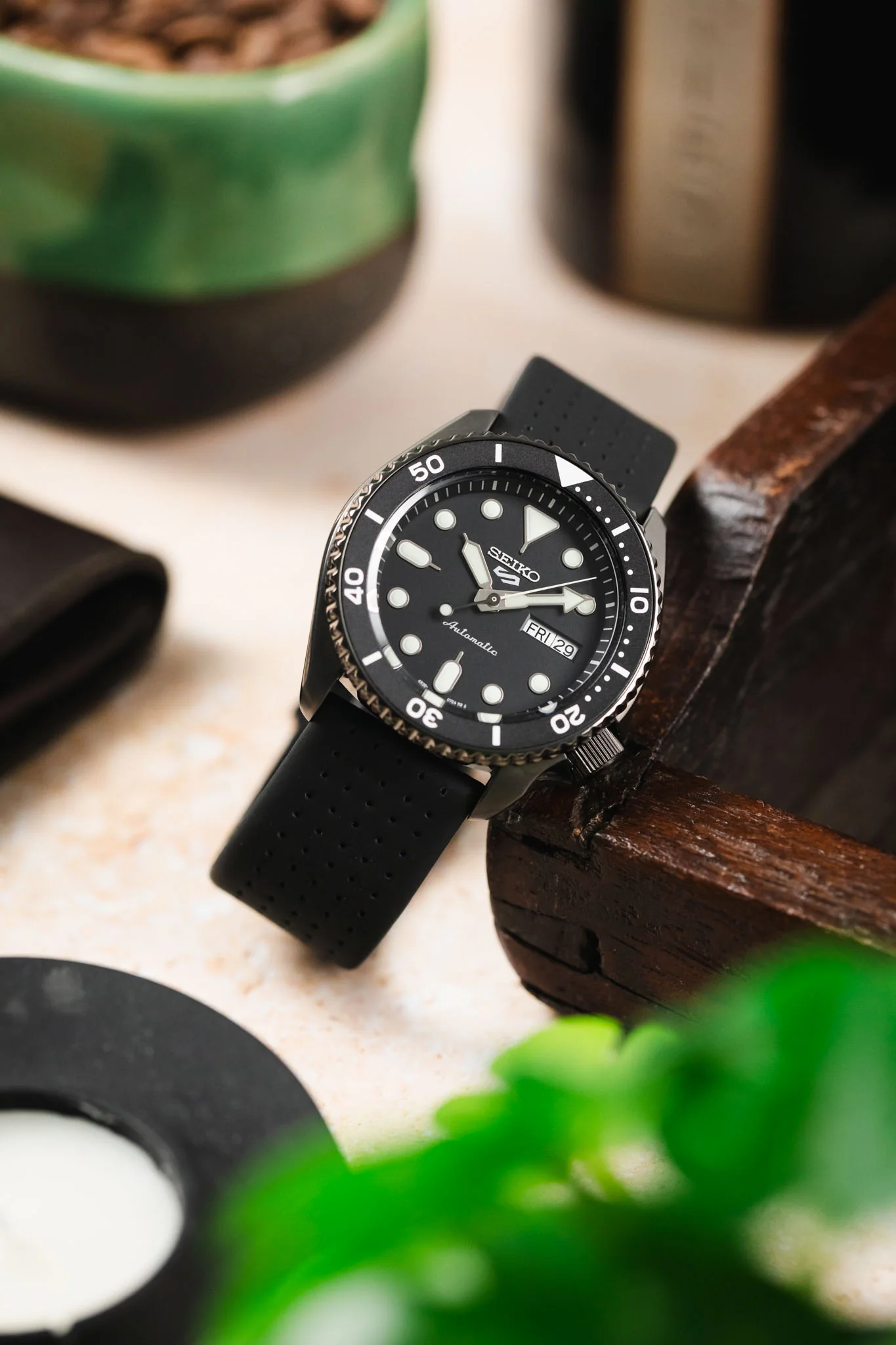 Di-Modell DESIGN Waterproof Sport Leather Watch Strap in BLACK - Image 4