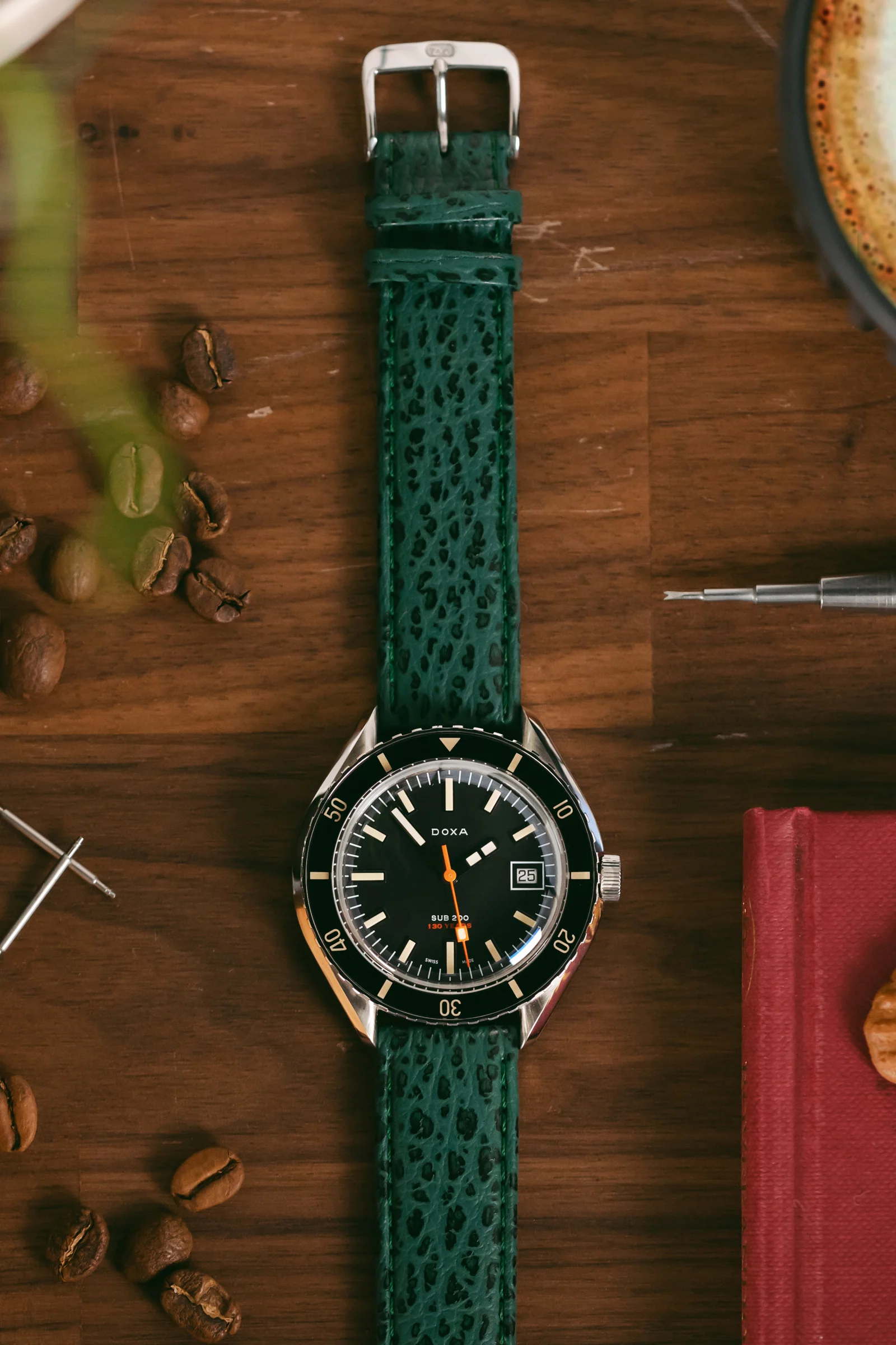 Di-Modell SHARKSKIN Waterproof Leather Watch Strap in GREEN - Image 2