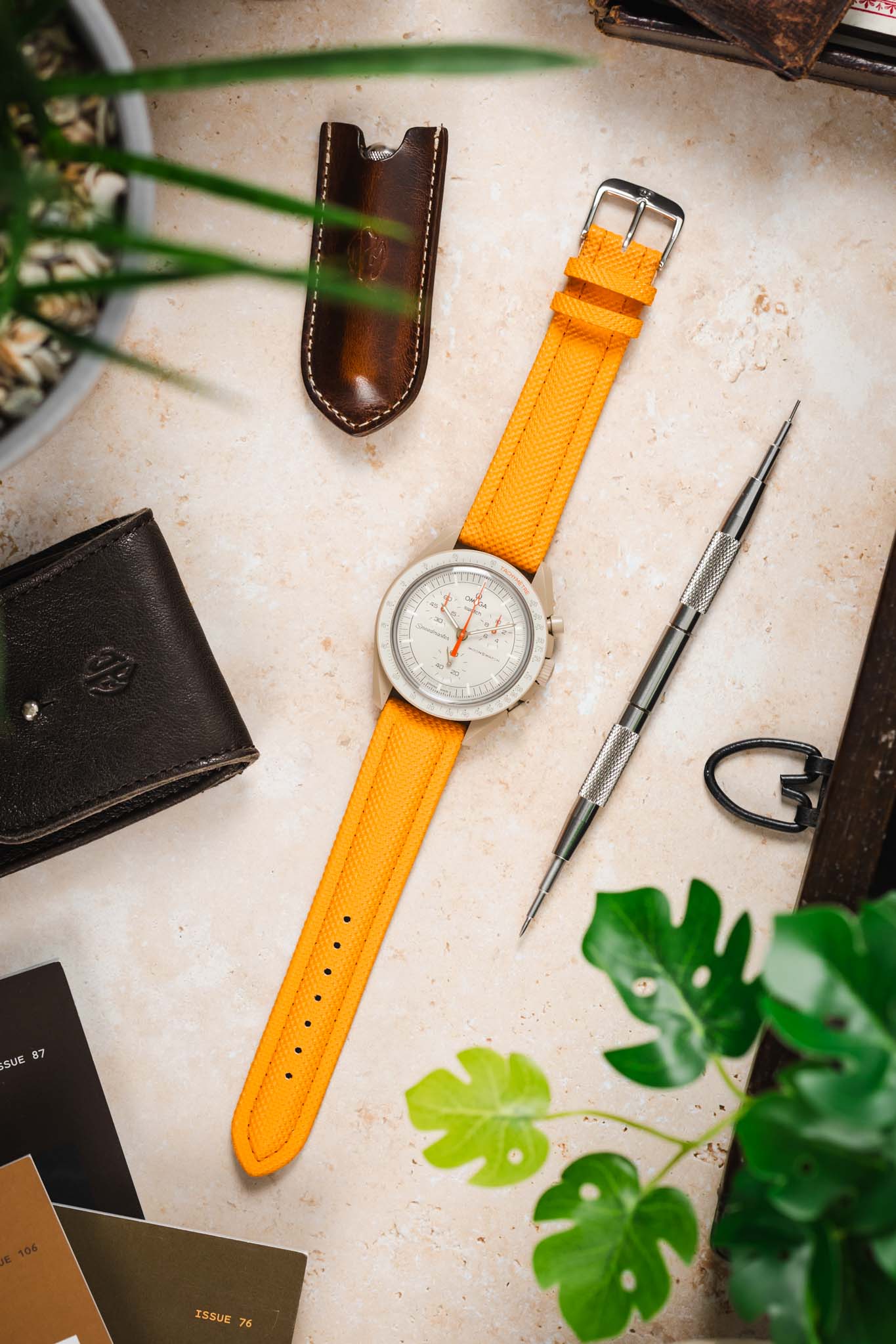 Di-Modell TRAVELLER PU Nylon Waterproof Watch Strap in ORANGE - Image 8