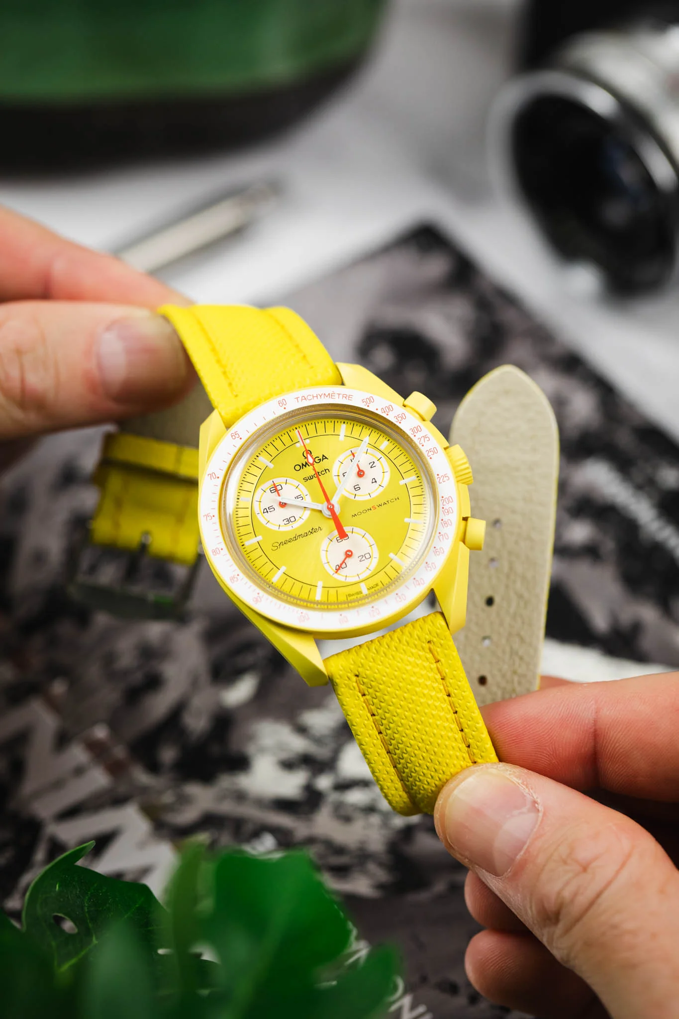 Di-Modell TRAVELLER PU Nylon Waterproof Watch Strap in YELLOW - Image 6