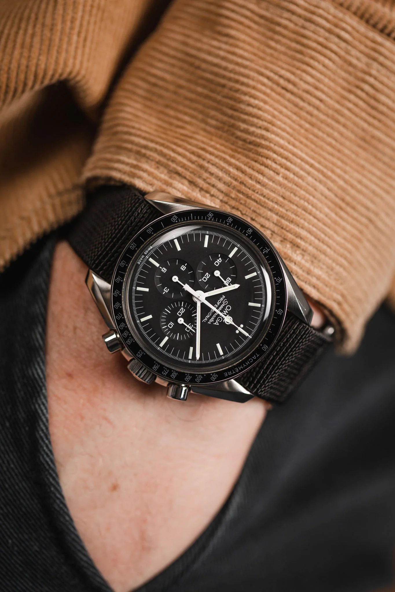 Erika's Originals NASA MN™ Strap in FULL BLACK with BRUSHED Hardware - Image 5