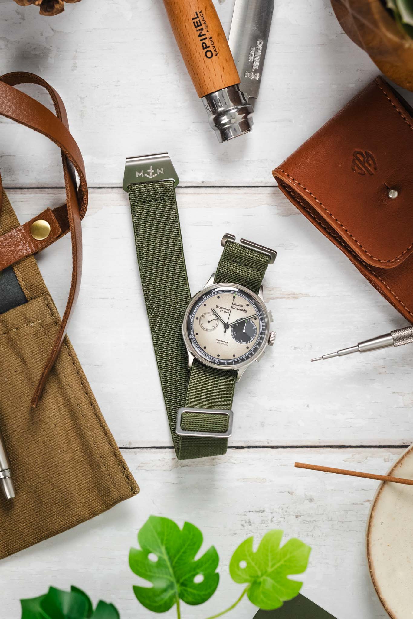 Erika's Originals ORIGINAL MN™ Strap in FULL GREEN - BRUSHED Hardware - Image 9