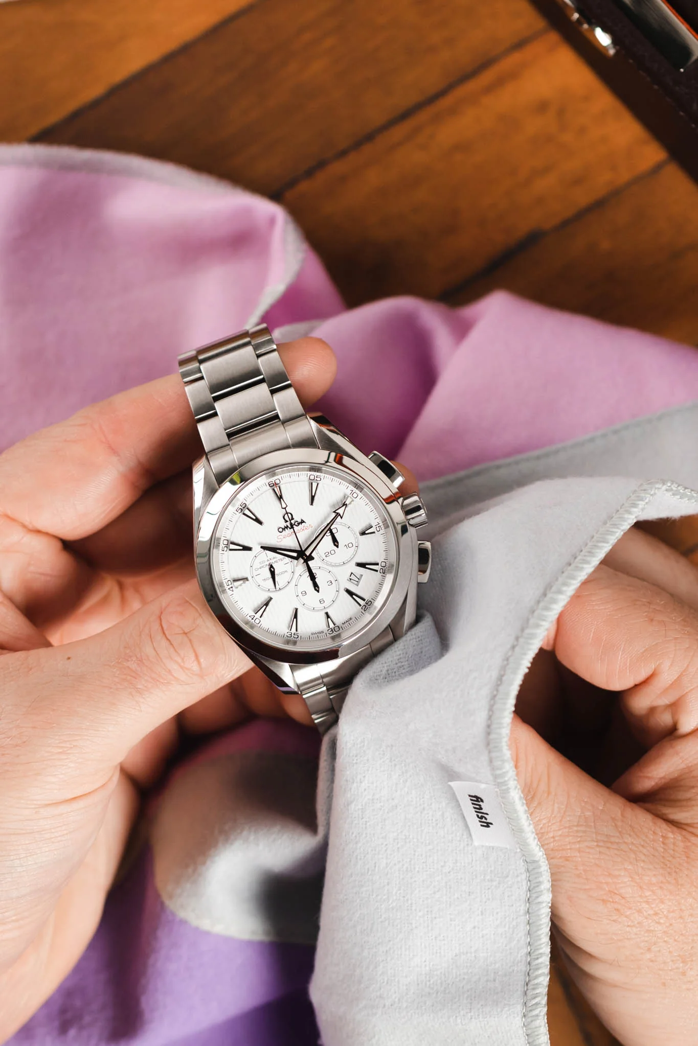 HELI Professional 4-in-1 Watch Cleaning & Polishing Cloth - Image 2