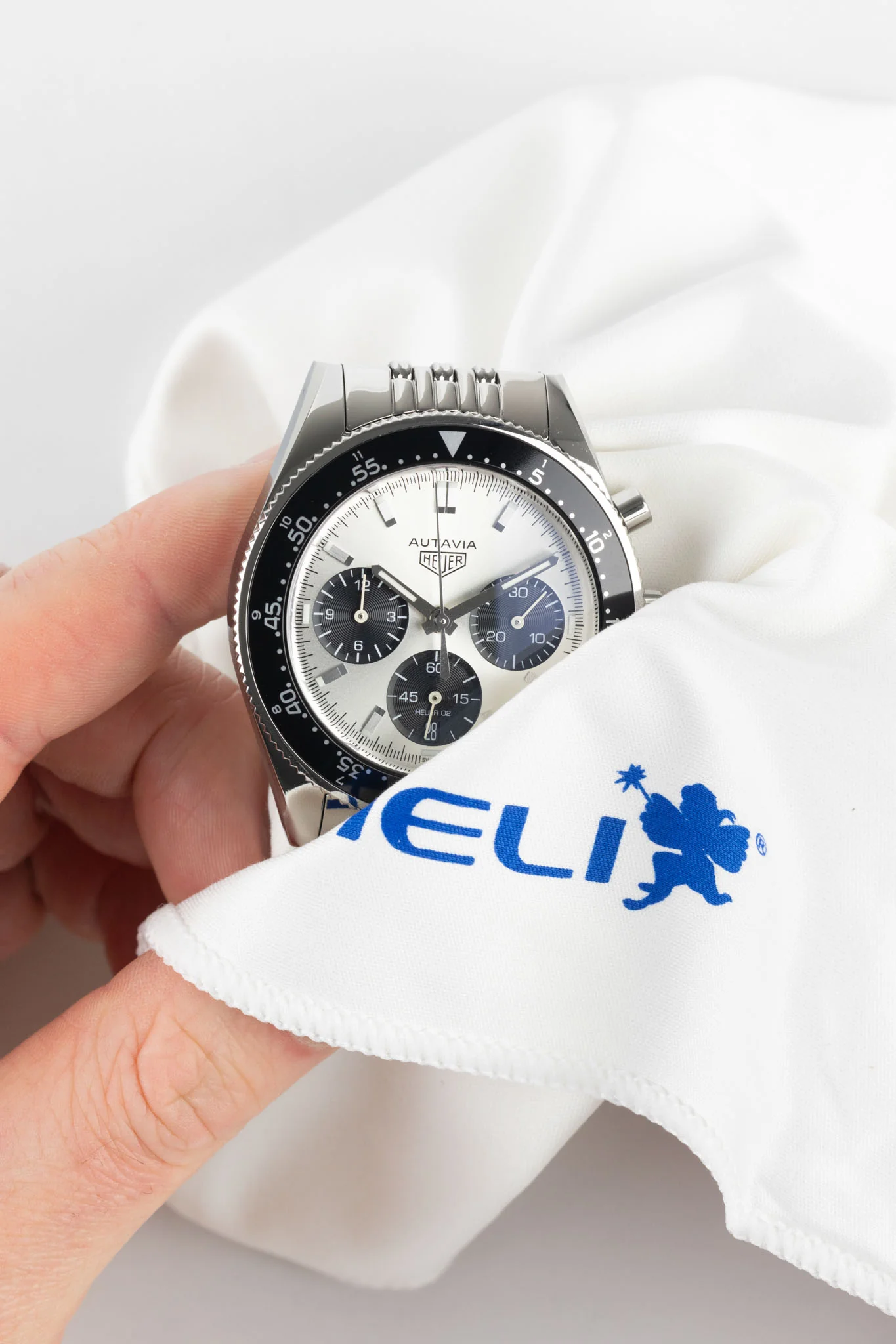 HELI Professional Superfine Microfibre Watch Cleaning Cloth in WHITE - Image 3
