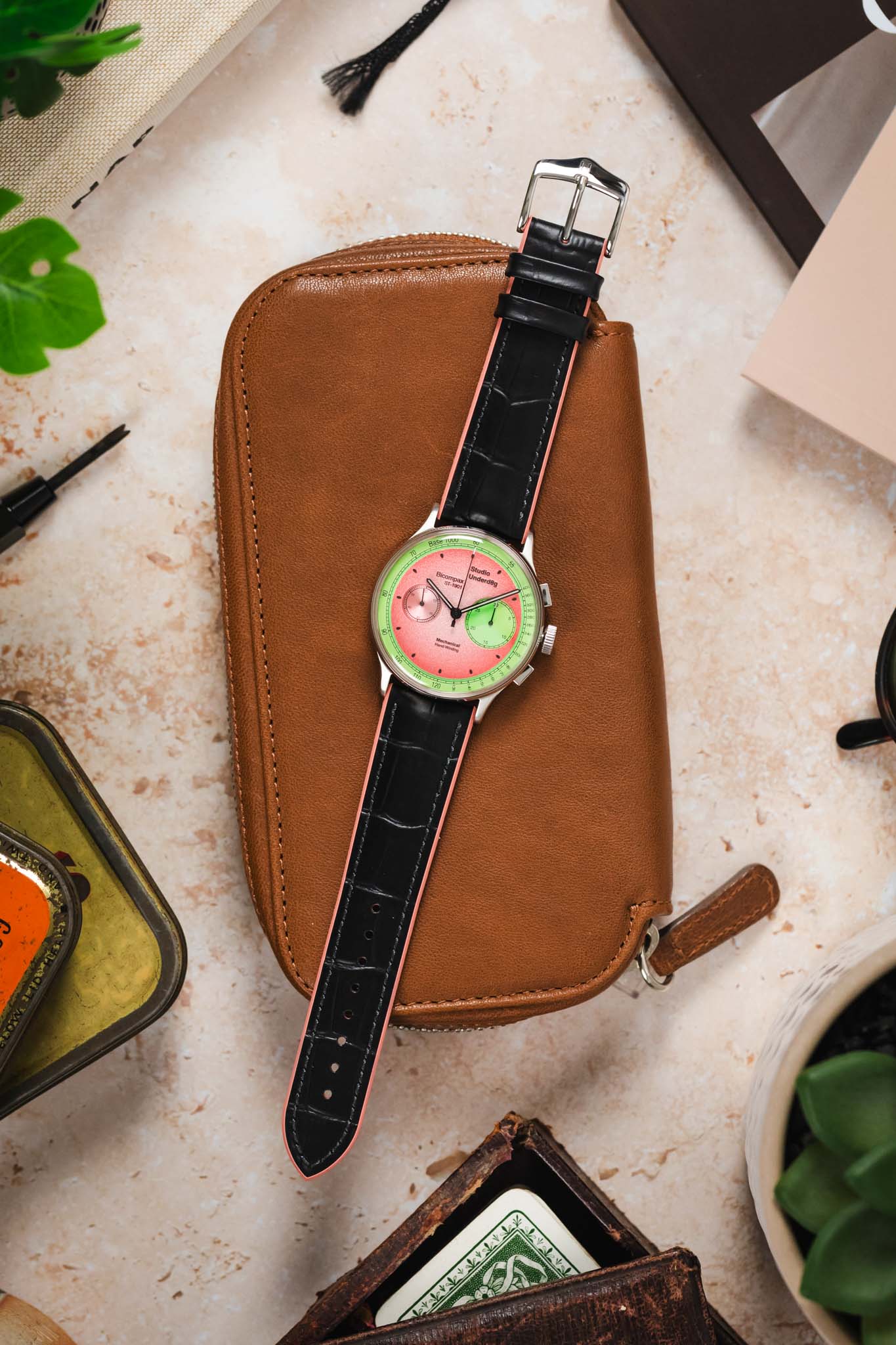 Hirsch ANDY Performance Watch Strap in BLACK & SALMON - Image 13