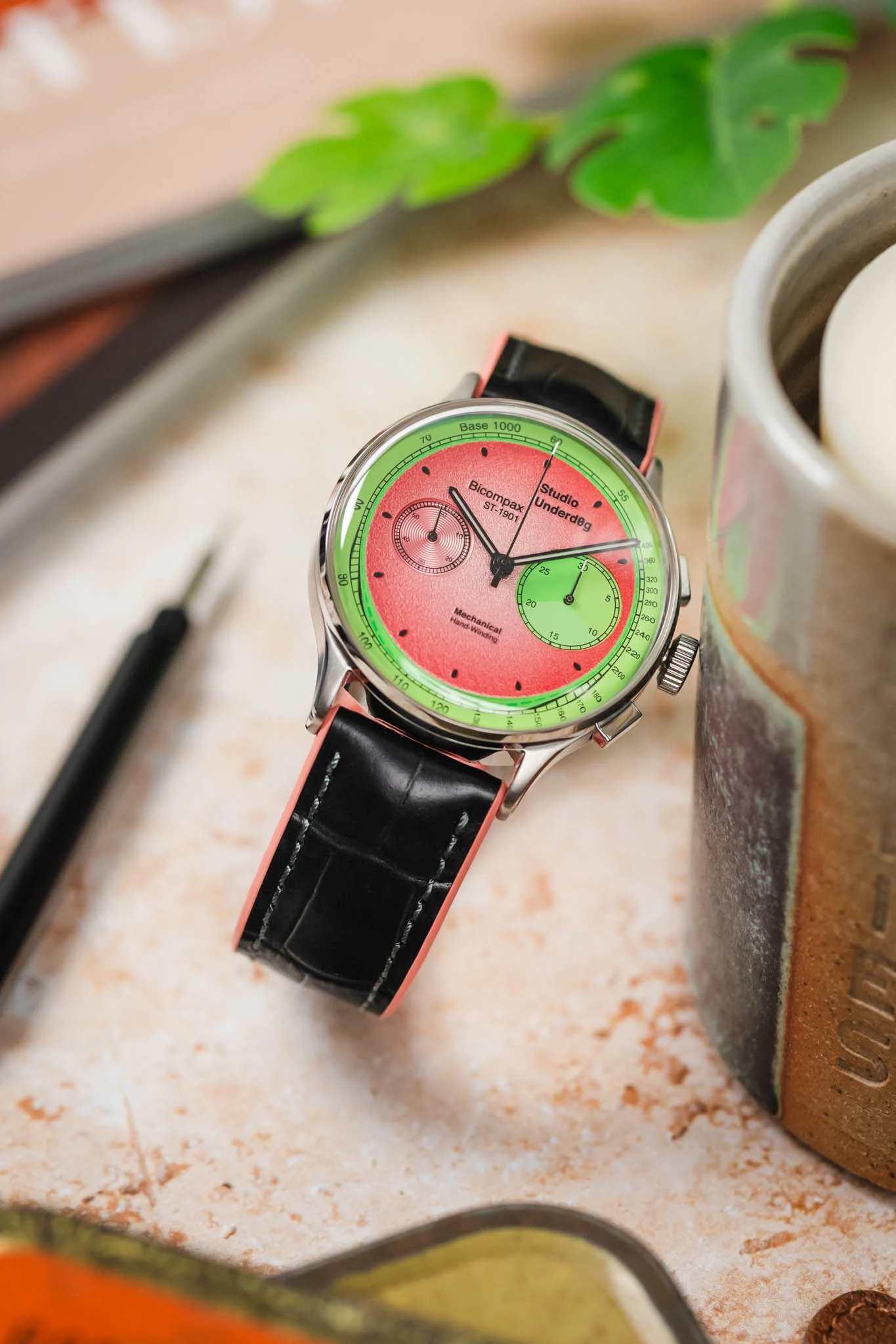 Hirsch ANDY Performance Watch Strap in BLACK & SALMON - Image 4