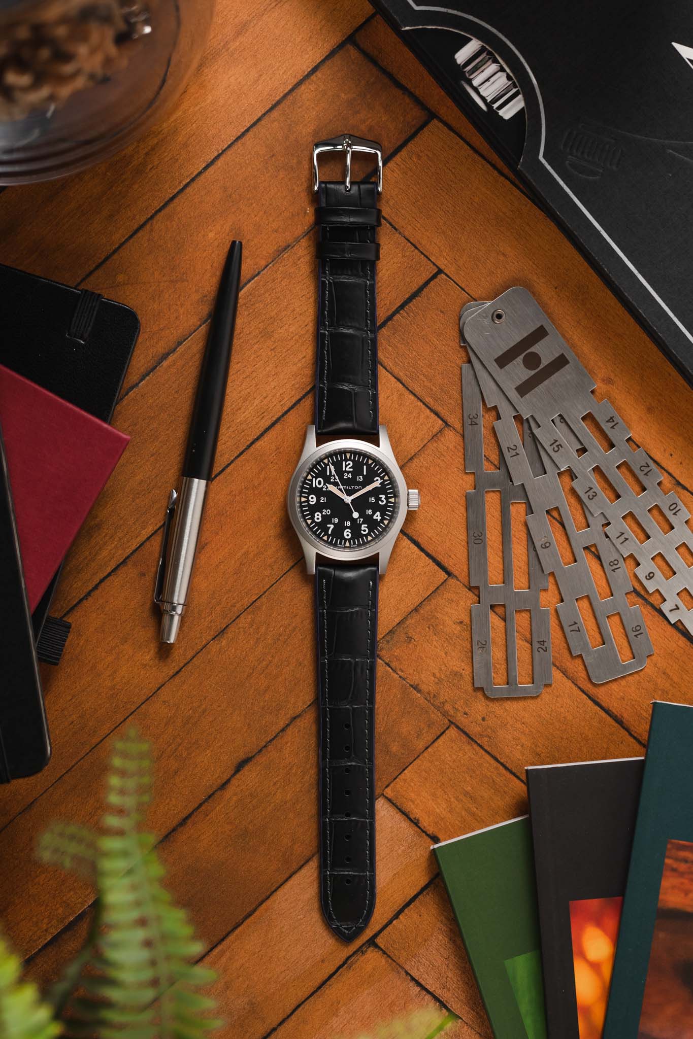 Hirsch ANDY Alligator Embossed Performance Watch Strap in BLACK / BLUE - Image 6