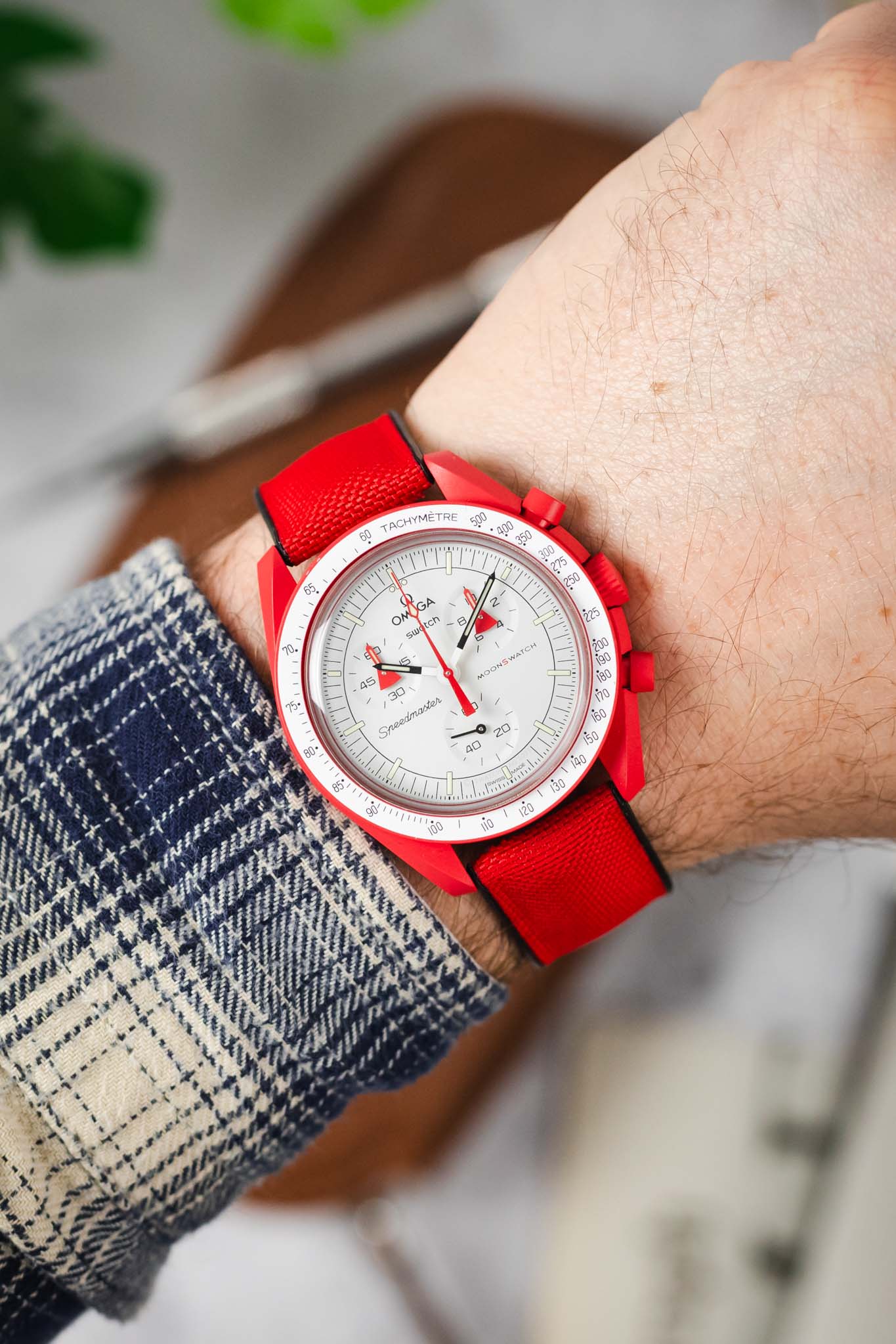 Hirsch ARNE Animal-Free Sailcloth Effect Performance Watch Strap - RED - Image 2