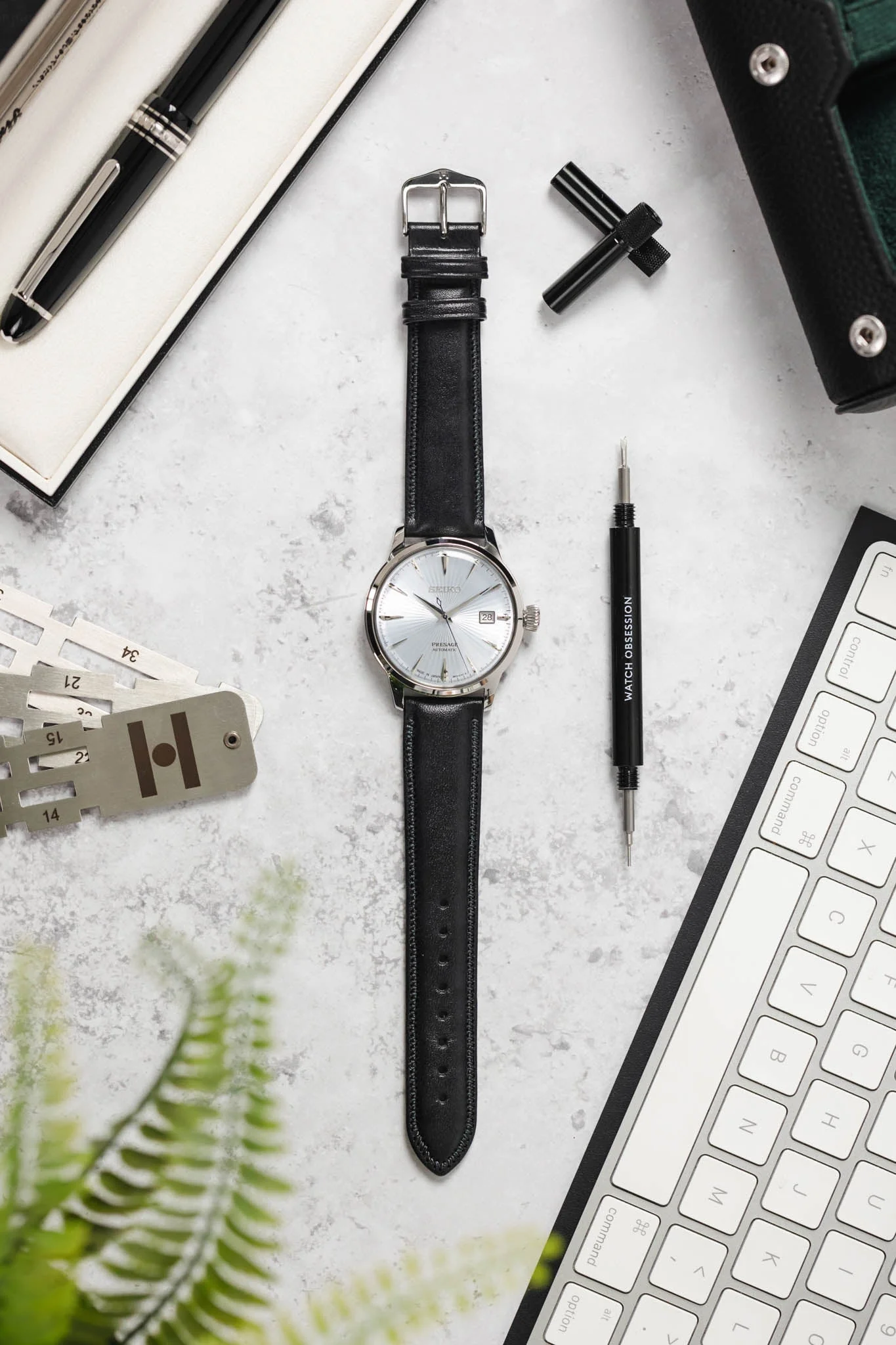 Hirsch ASCOT English Leather Watch Strap in BLACK - Image 6