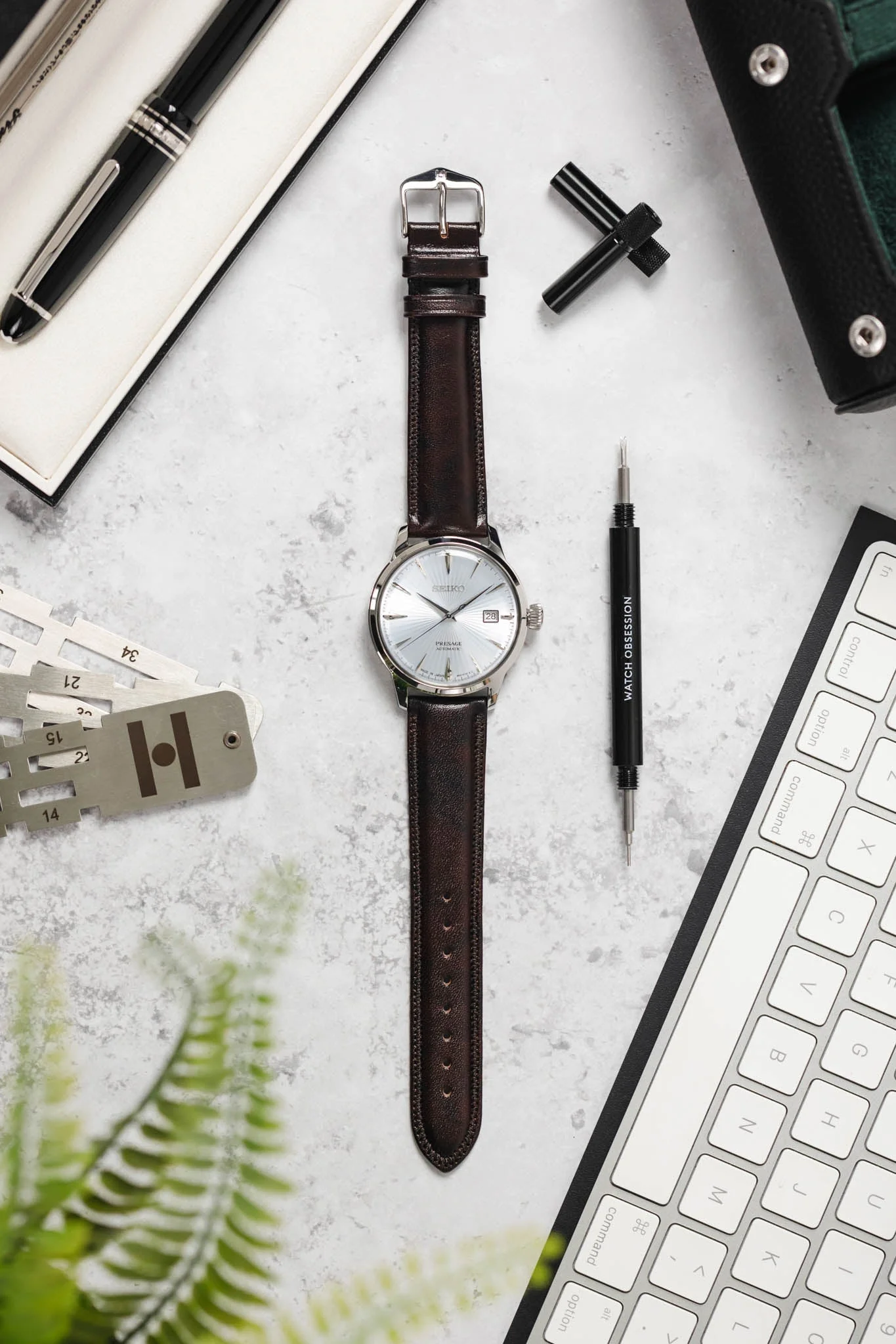 Hirsch ASCOT English Leather Watch Strap in BROWN - Image 6