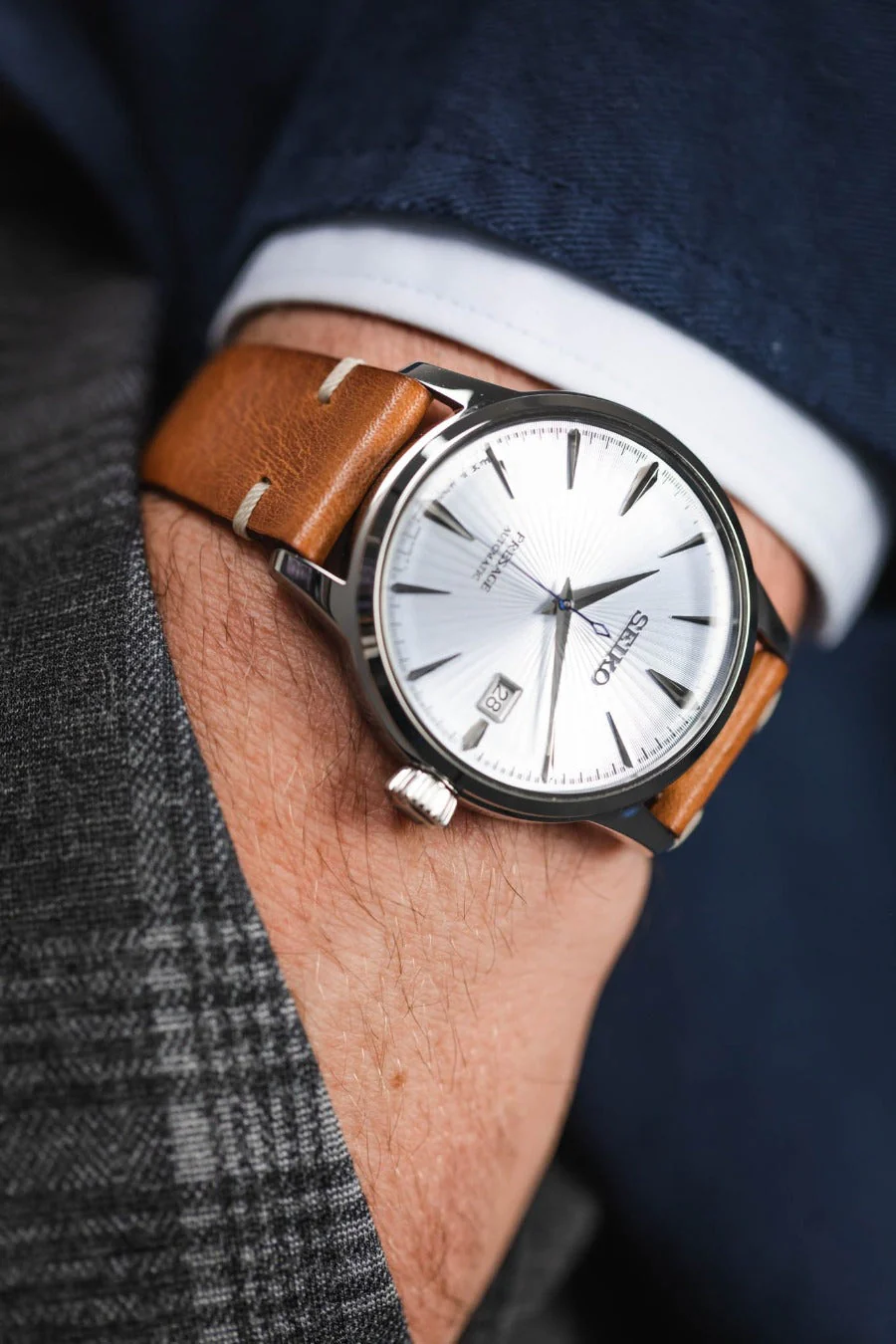 Hirsch BAGNORE Vintage Calf Leather Quick-Release Watch Strap - GOLD BROWN - Image 6
